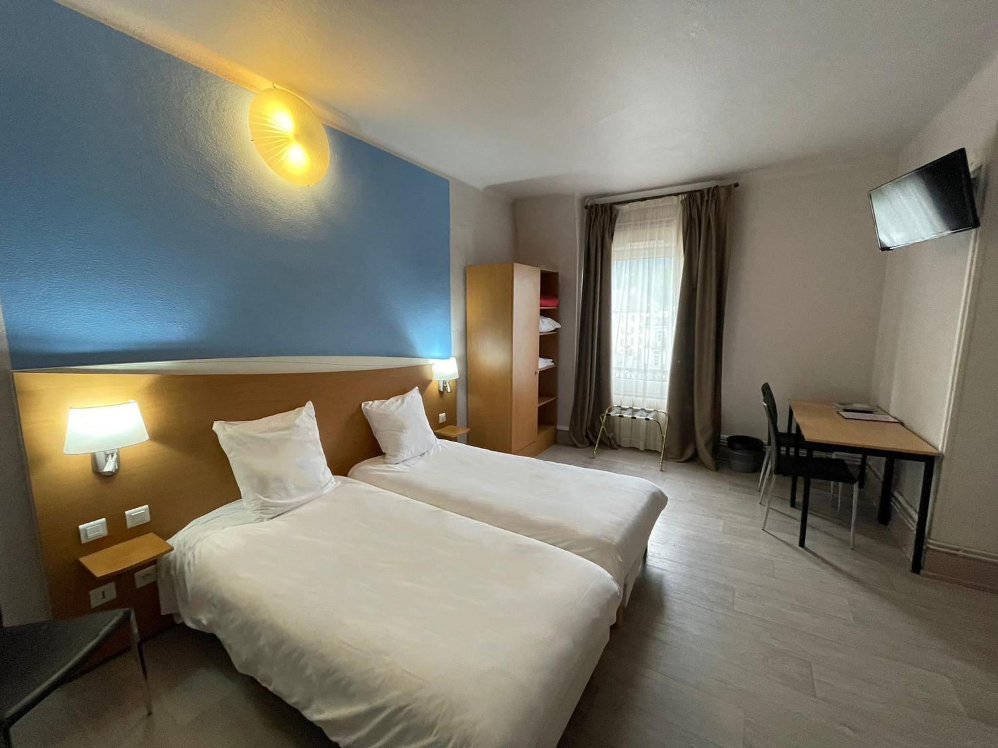 Quadruple Room - Photo 1