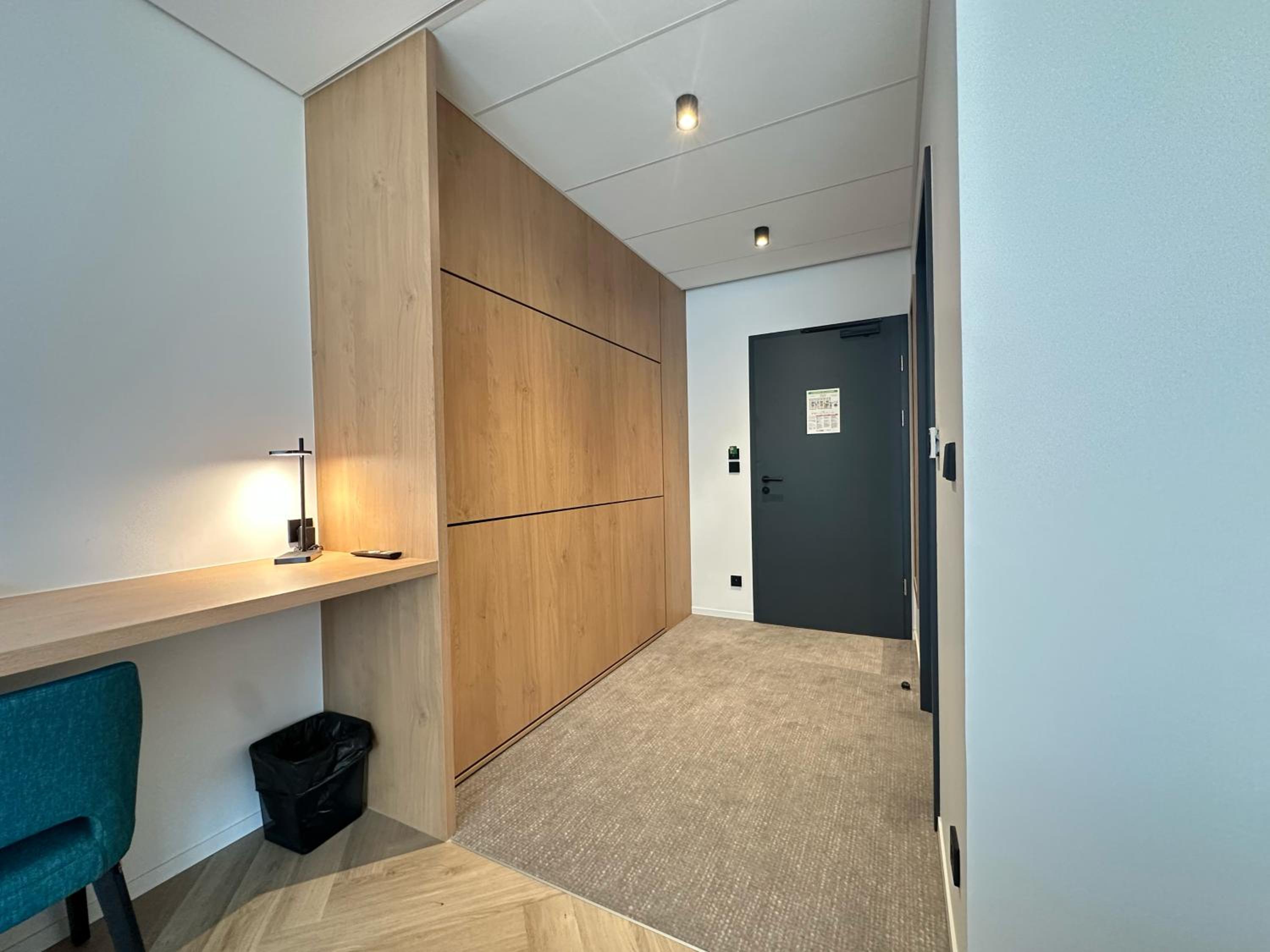 Deluxe Studio