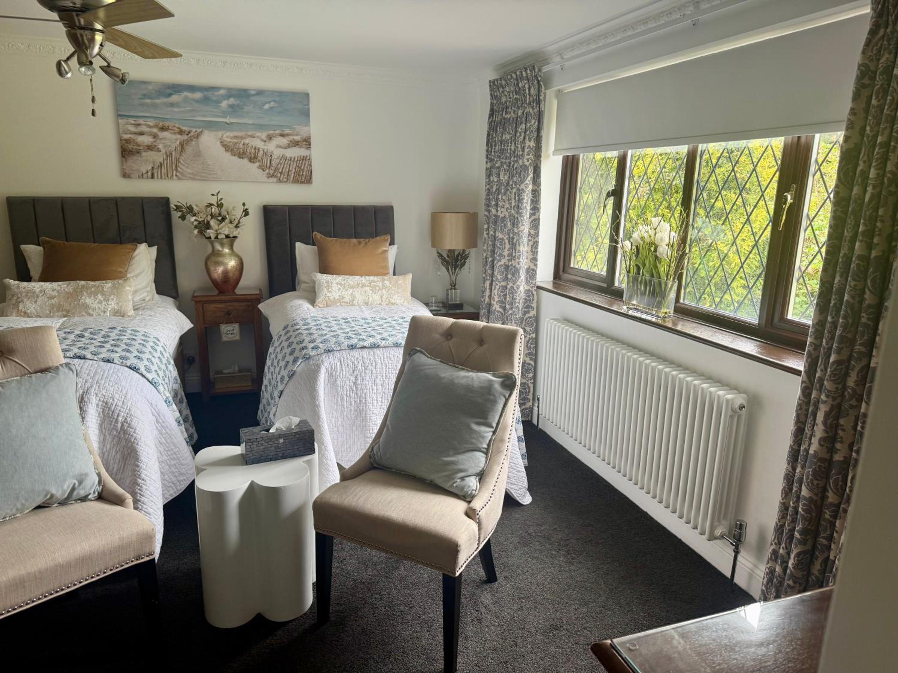Standard Twin Room with Garden View photo 3