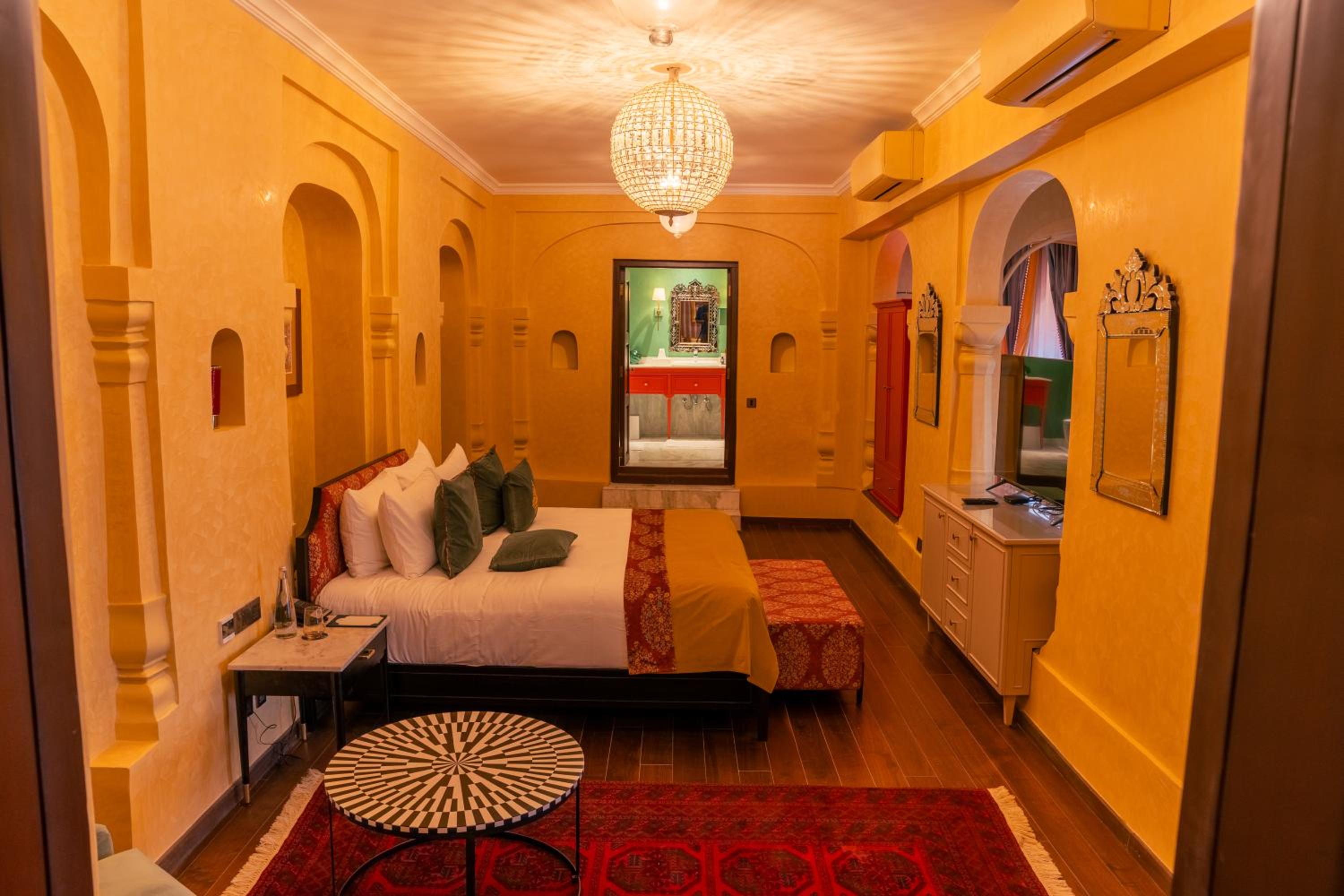 Legacy Suite - Photo 10