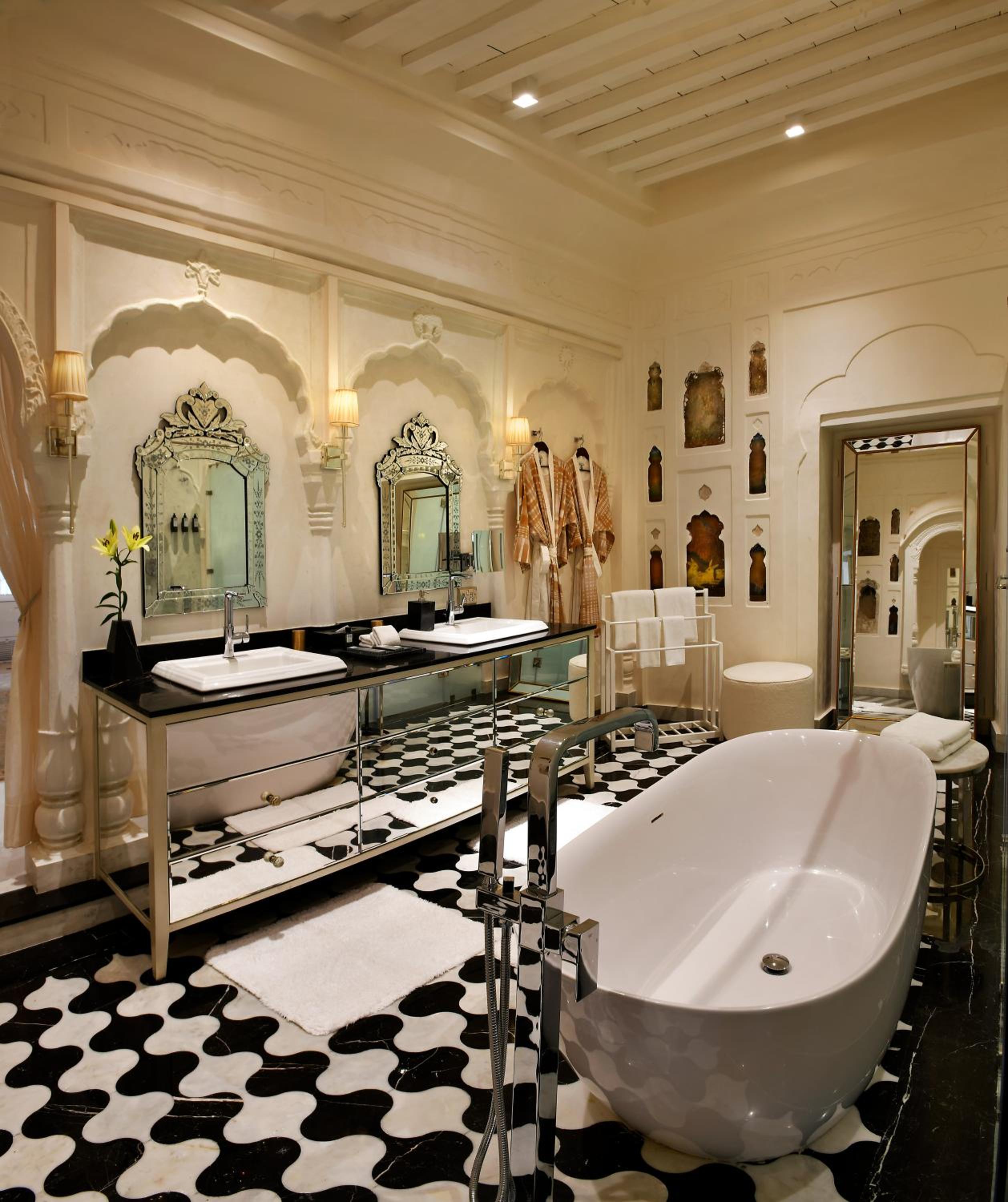 Luxury Suite