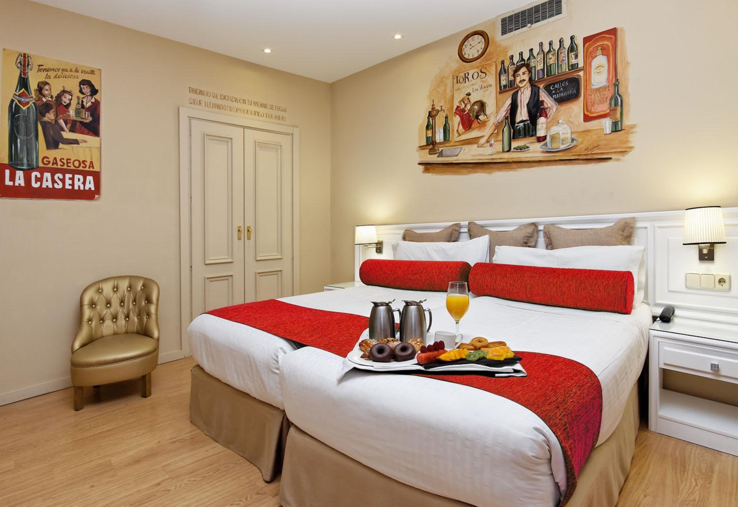 Double or Twin Room - Photo 8