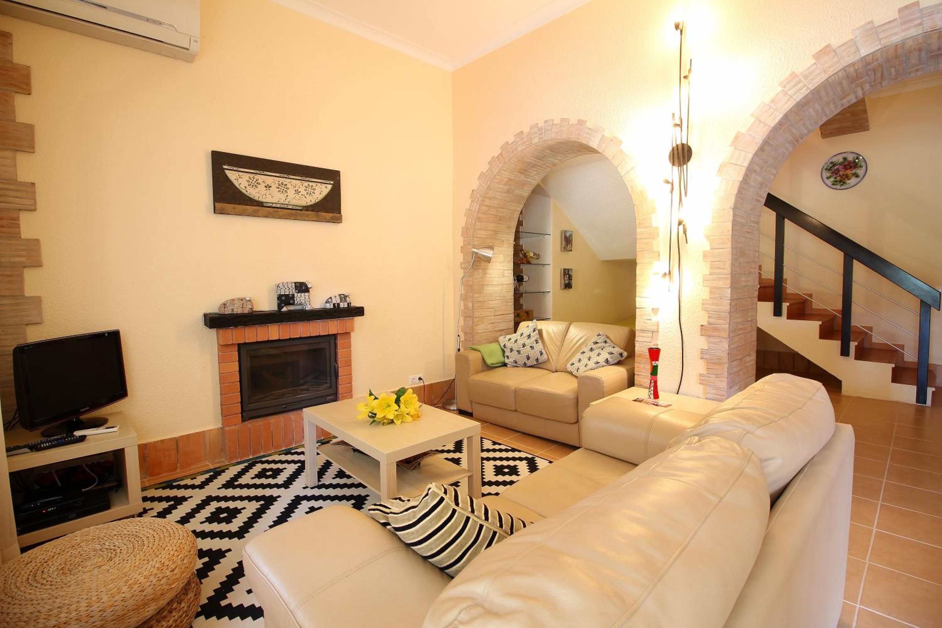 Two-Bedroom Apartment - Split Level