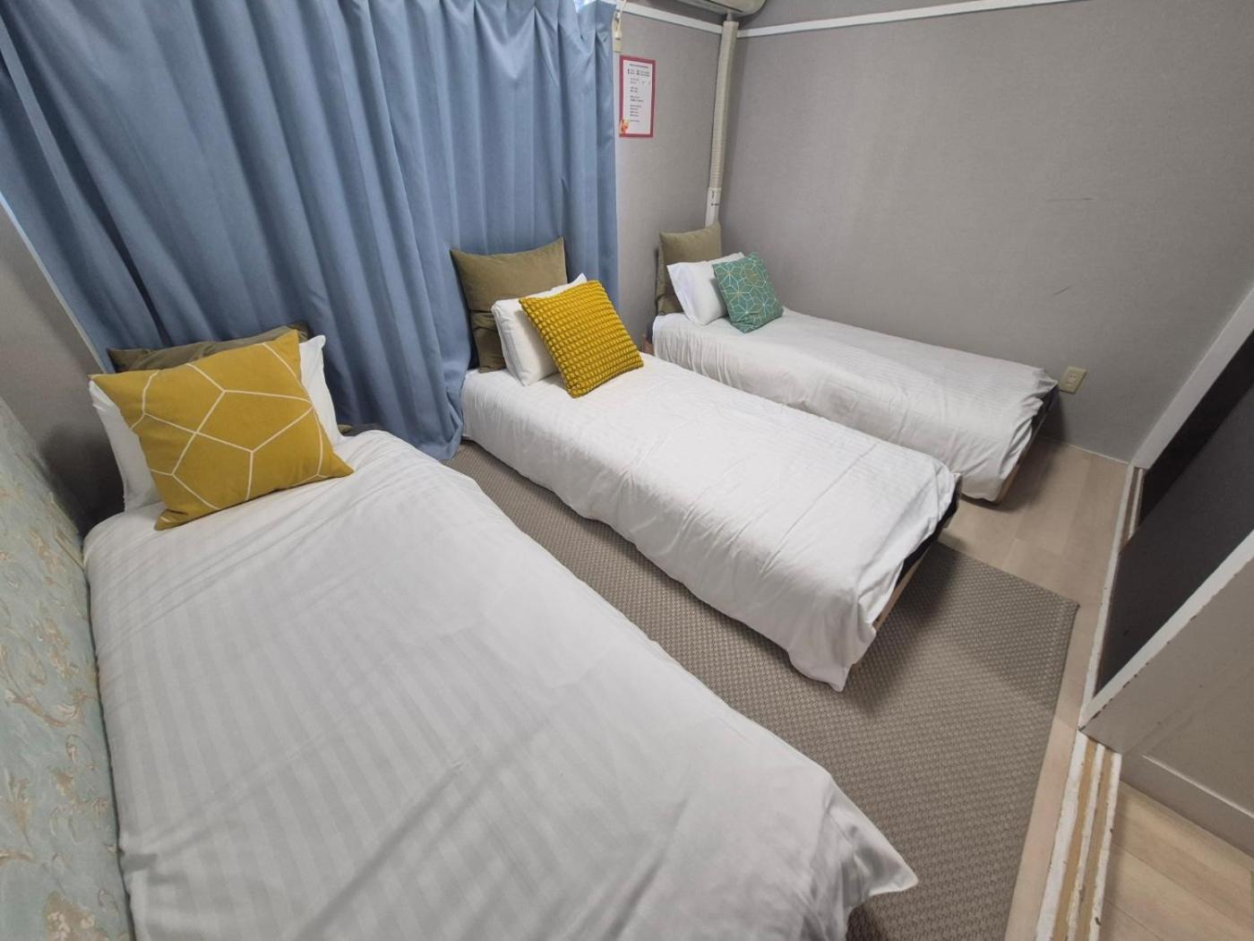 Triple Room with Bathroom photo 1