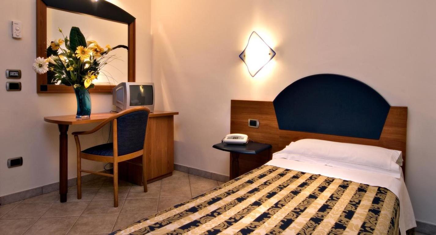 Single Room photo 1