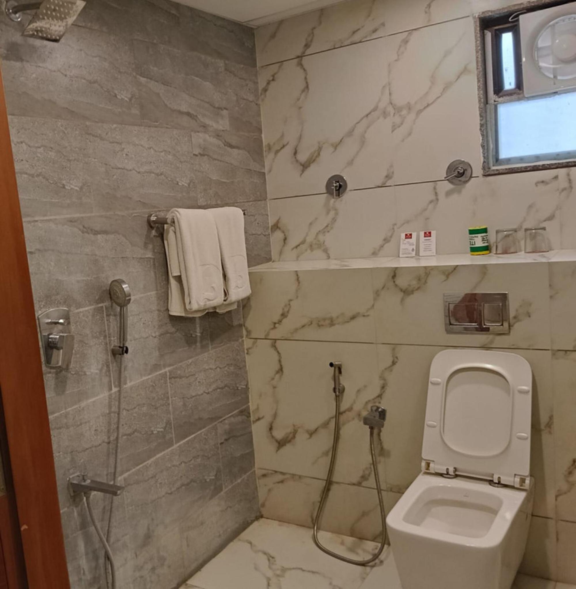 Deluxe Twin Room - Photo 5