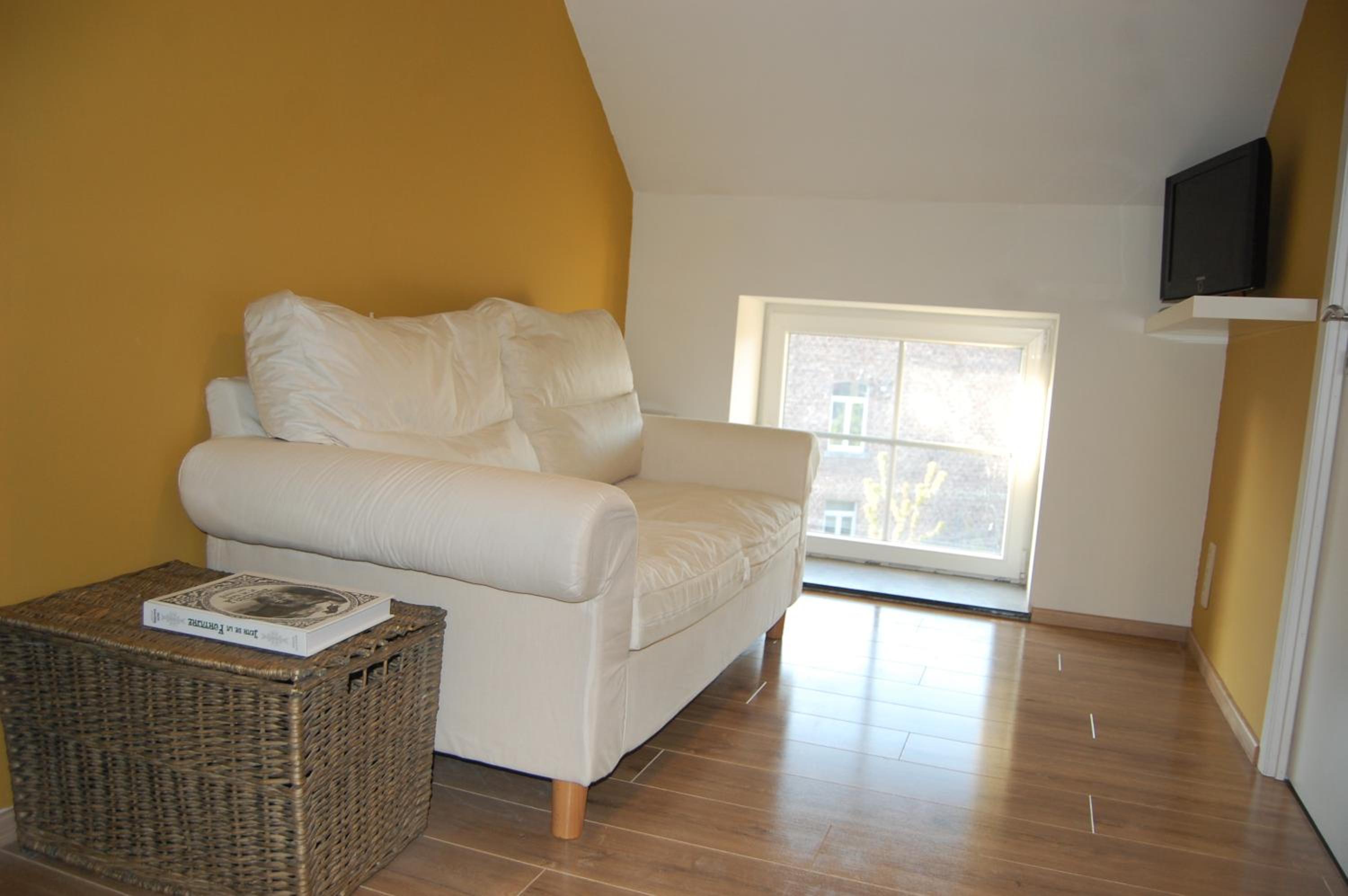 Three-Bedroom House photo 2