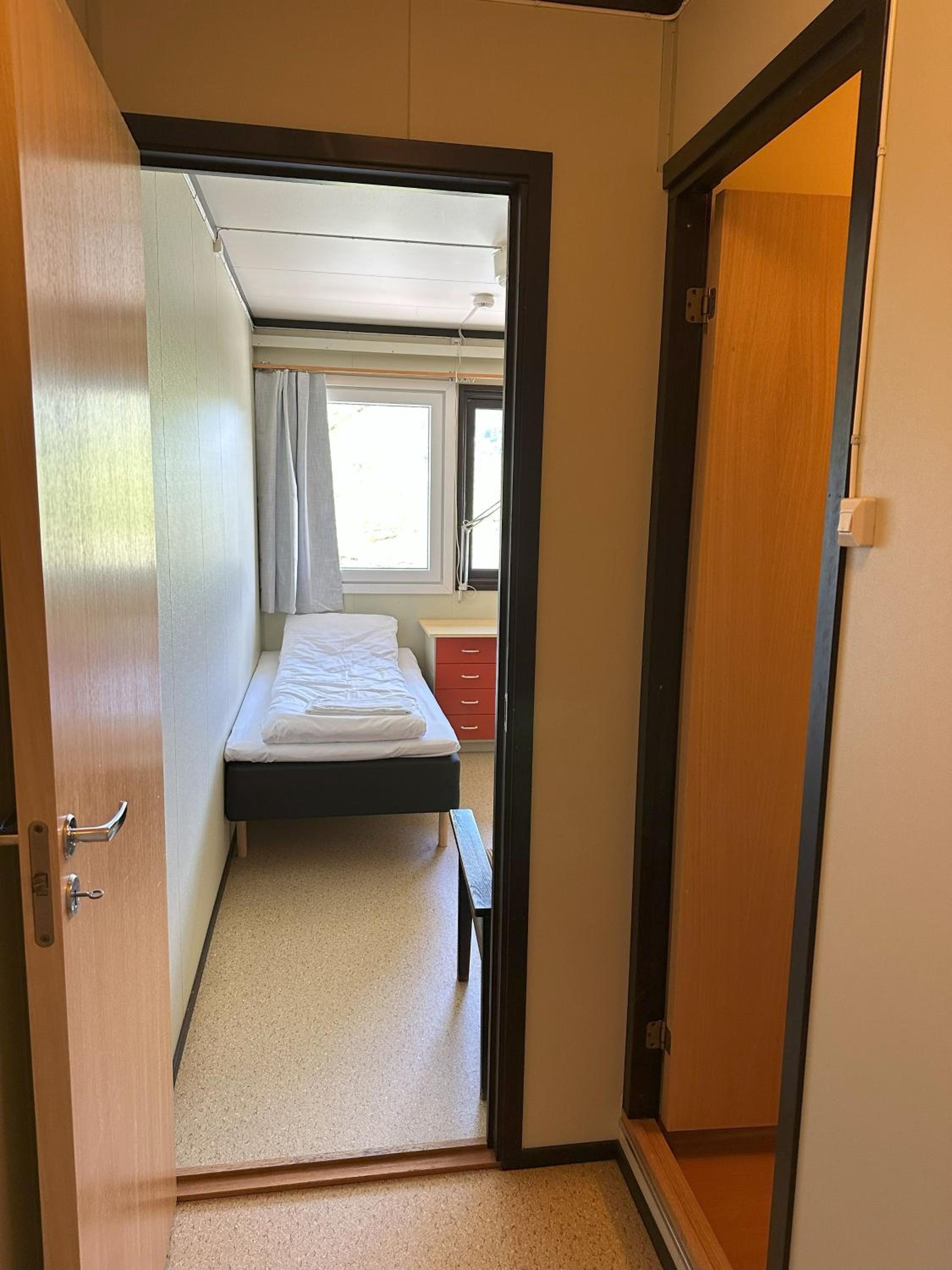 Single Room with Bathroom photo 1