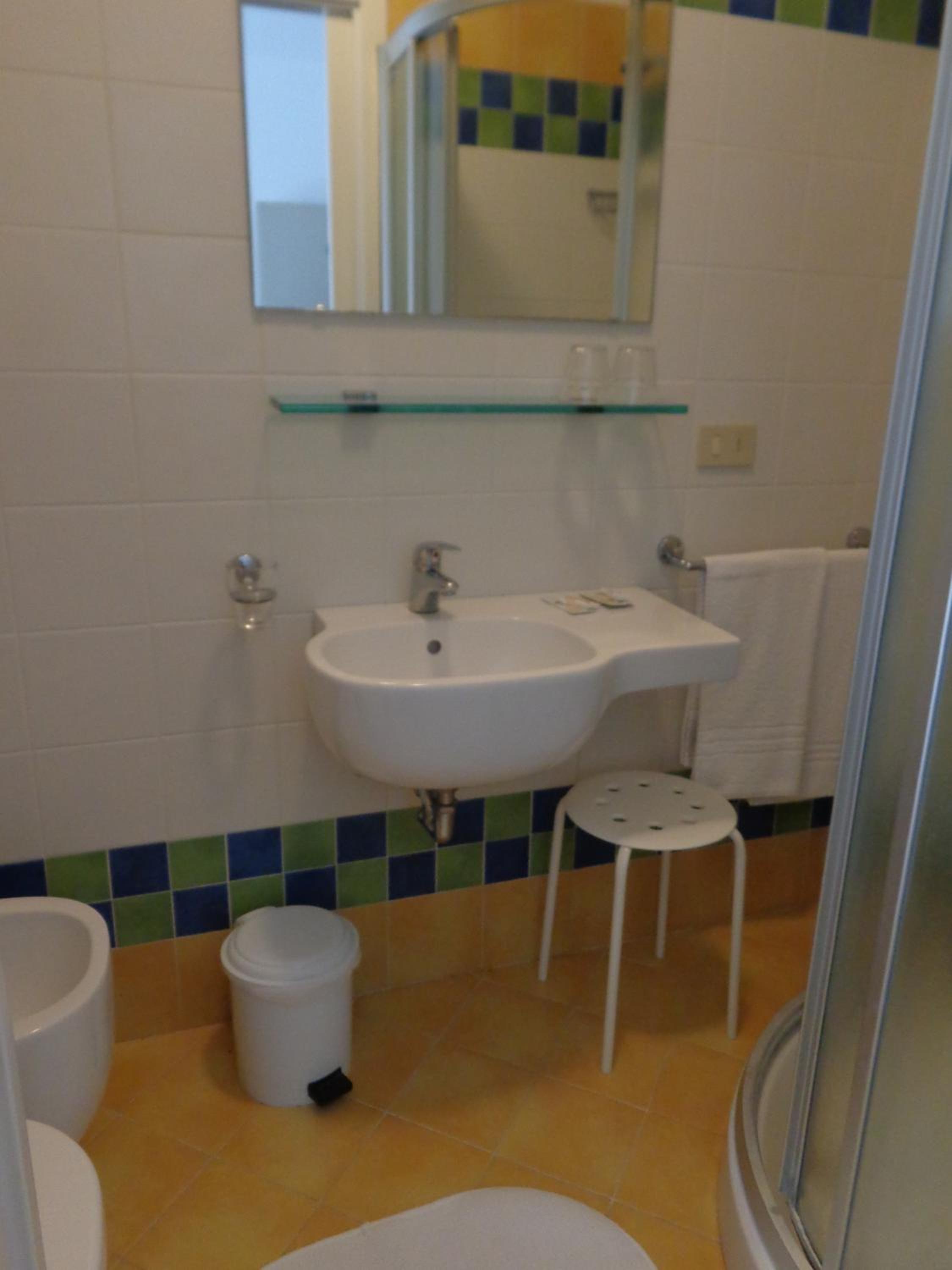 Double or Twin Room photo 3