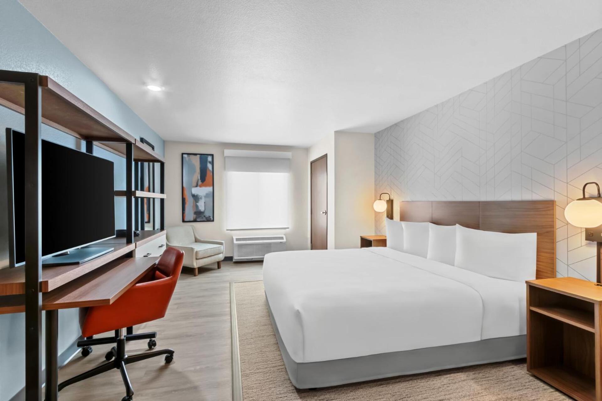 King Suite with Sofa - Disability Access/Non Smoking