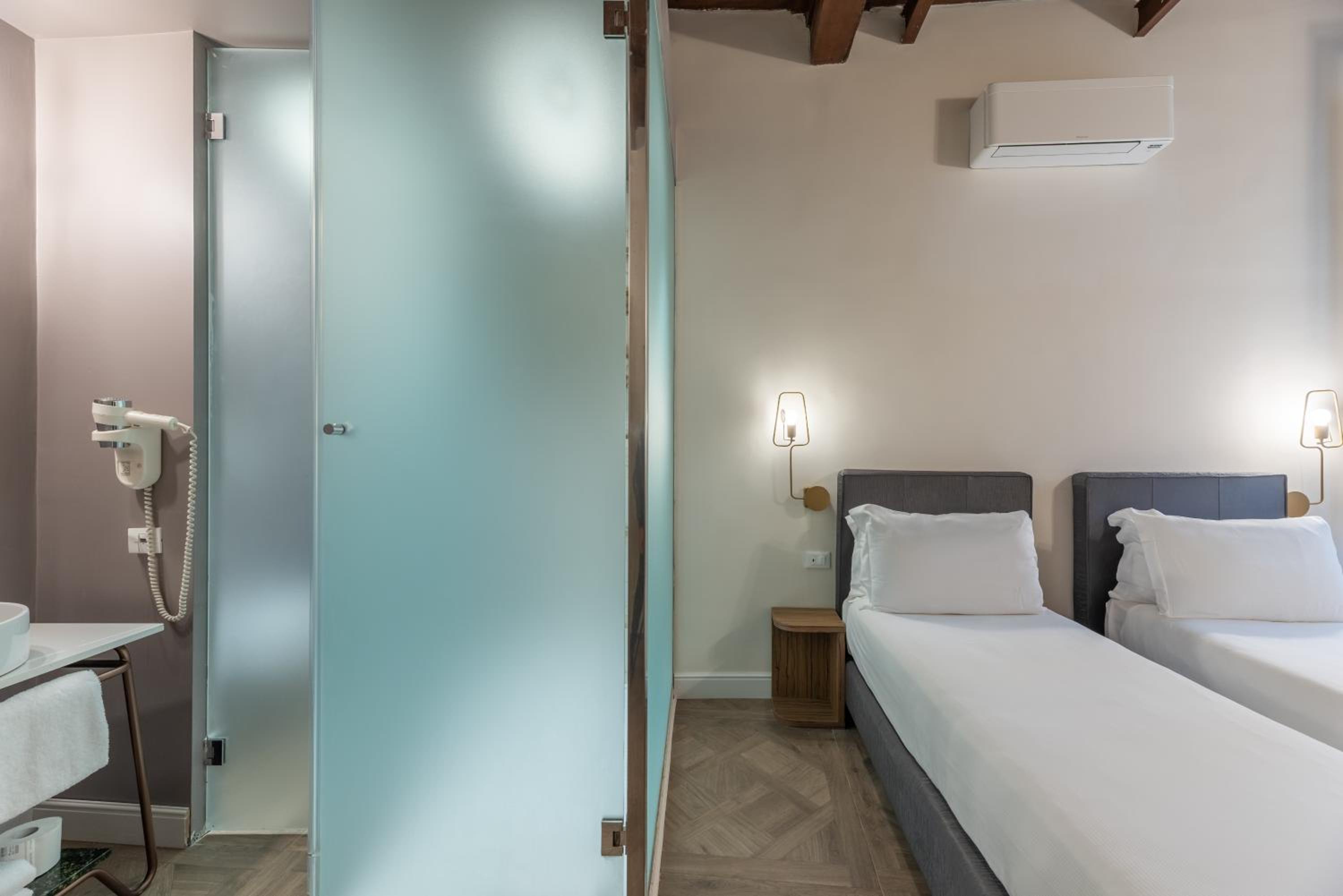 Suite photo 2