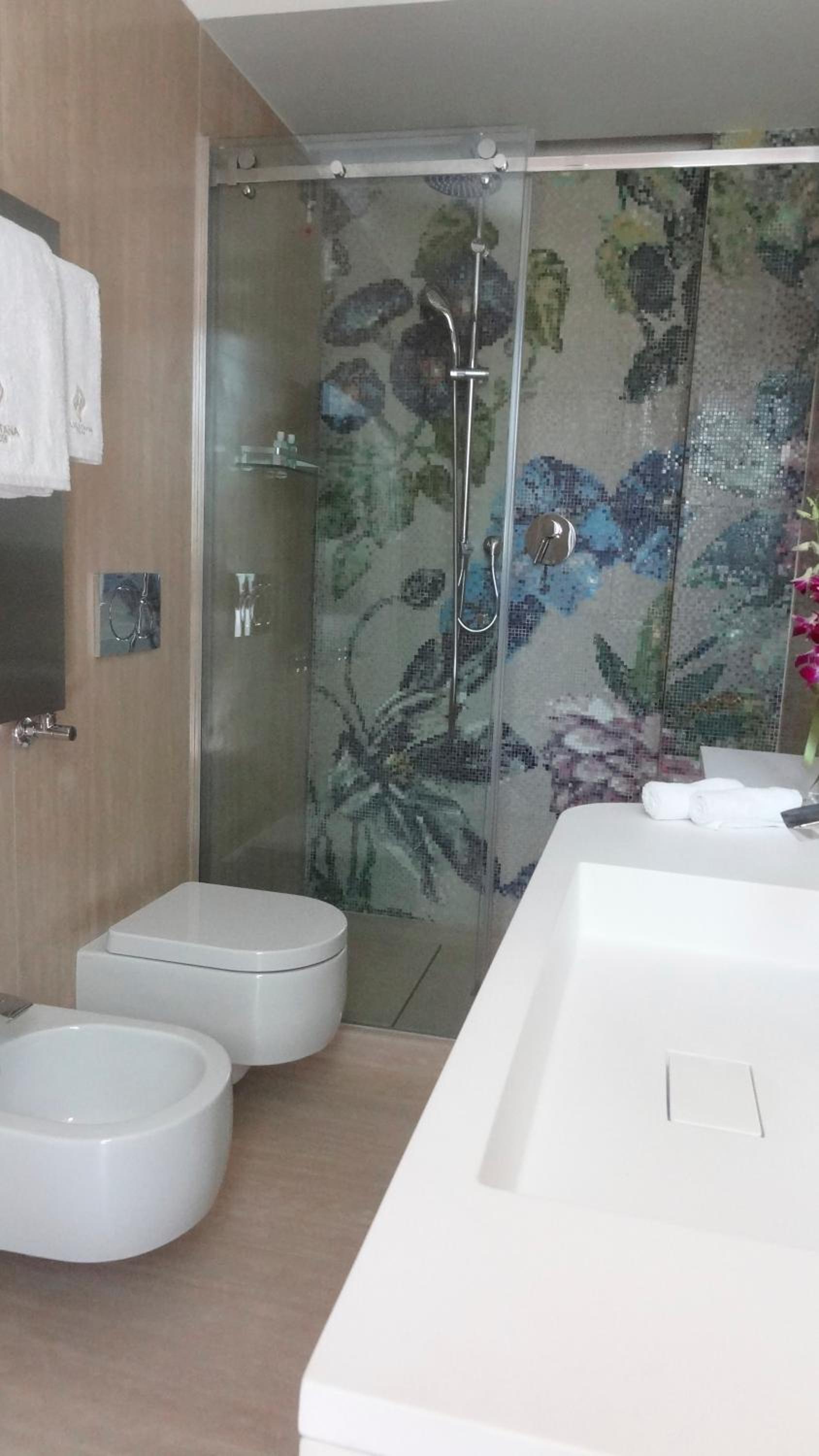 Superior Double Room with River View and Balcony -Separate Building photo 3