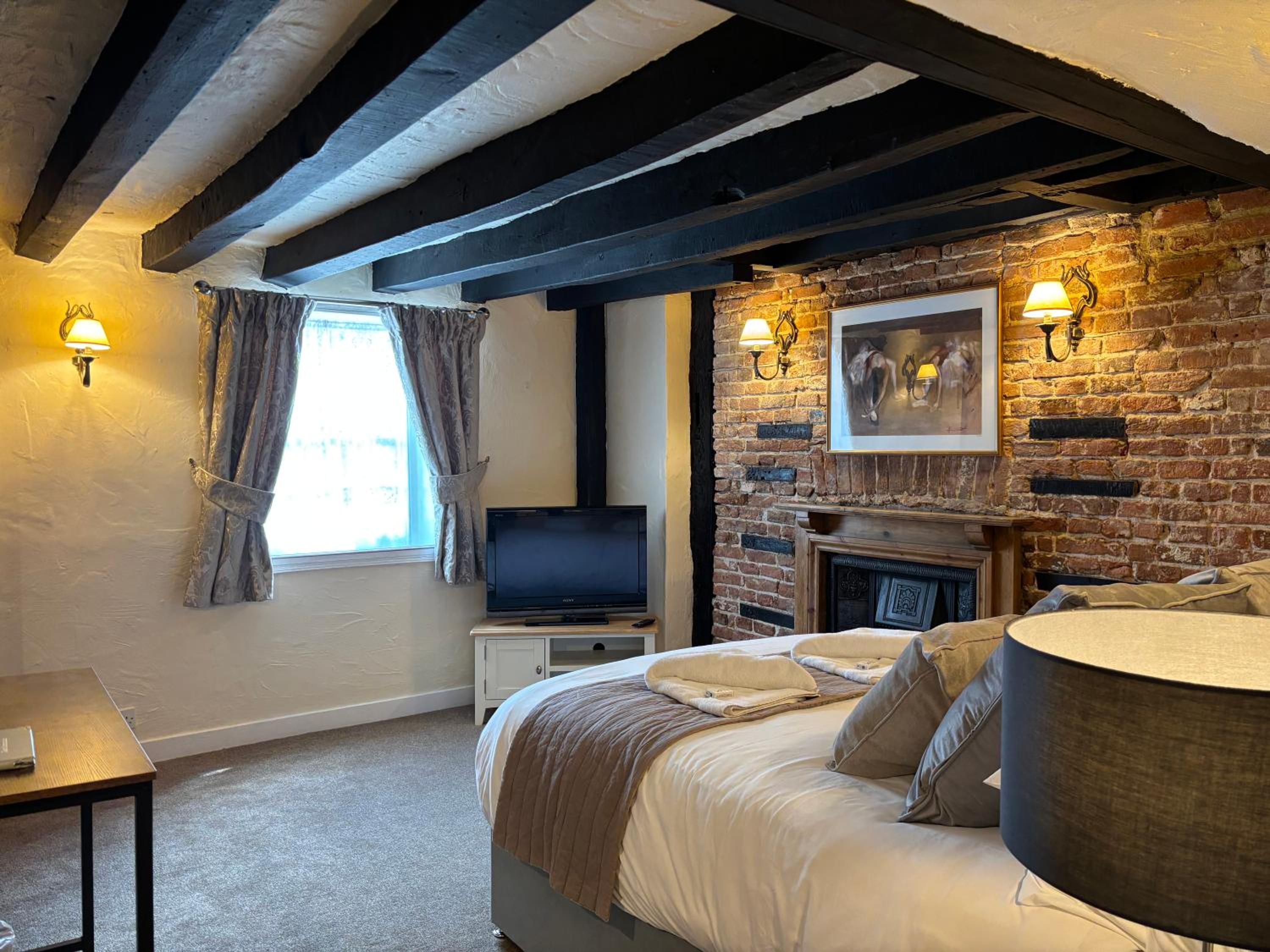 Large Double Room photo 1