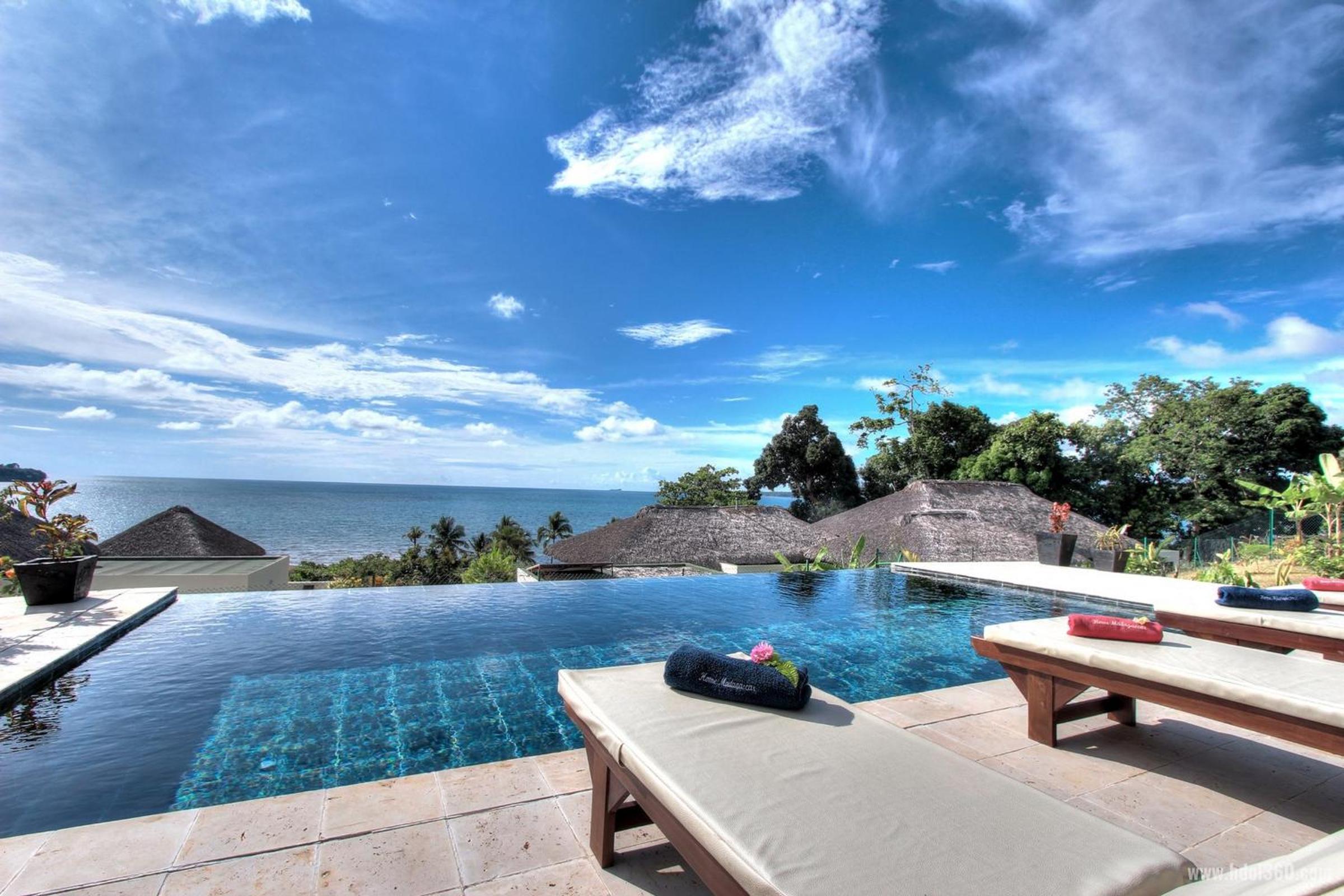 Three-Bedroom Villa with Private Pool photo 2