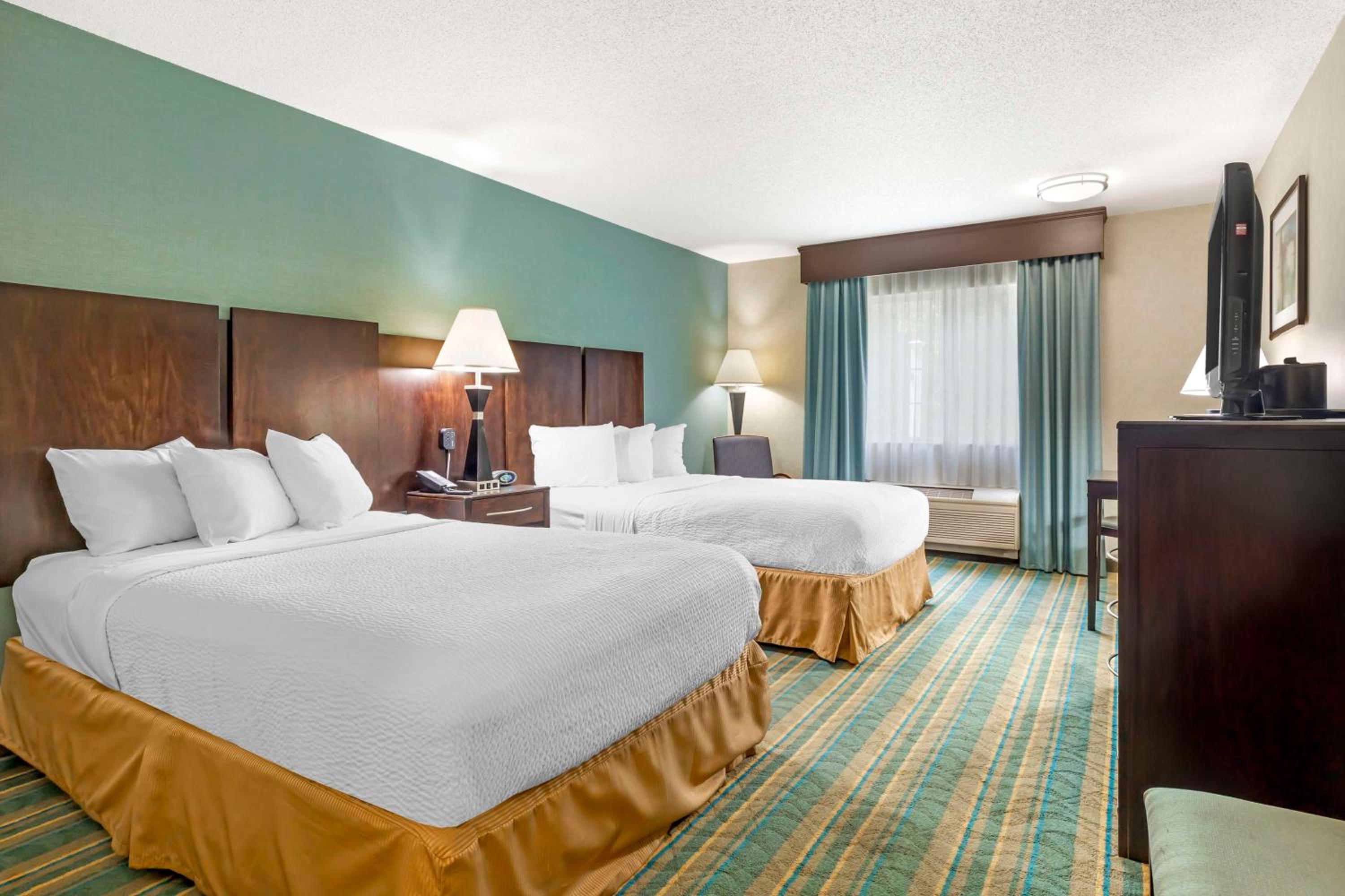 Double Room with Two Double Beds - Photo 1