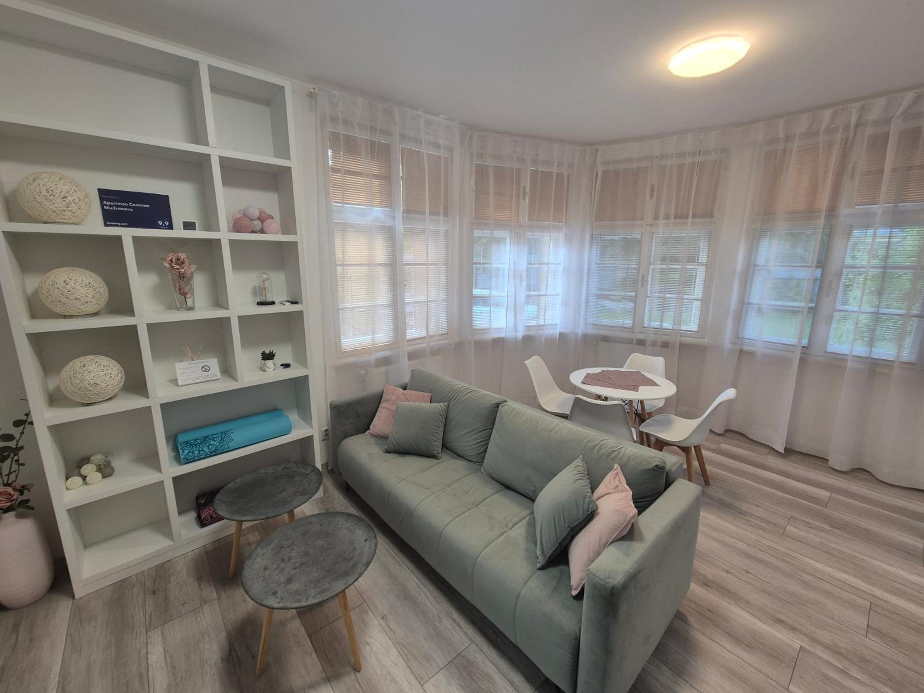 Superior Apartment photo 1