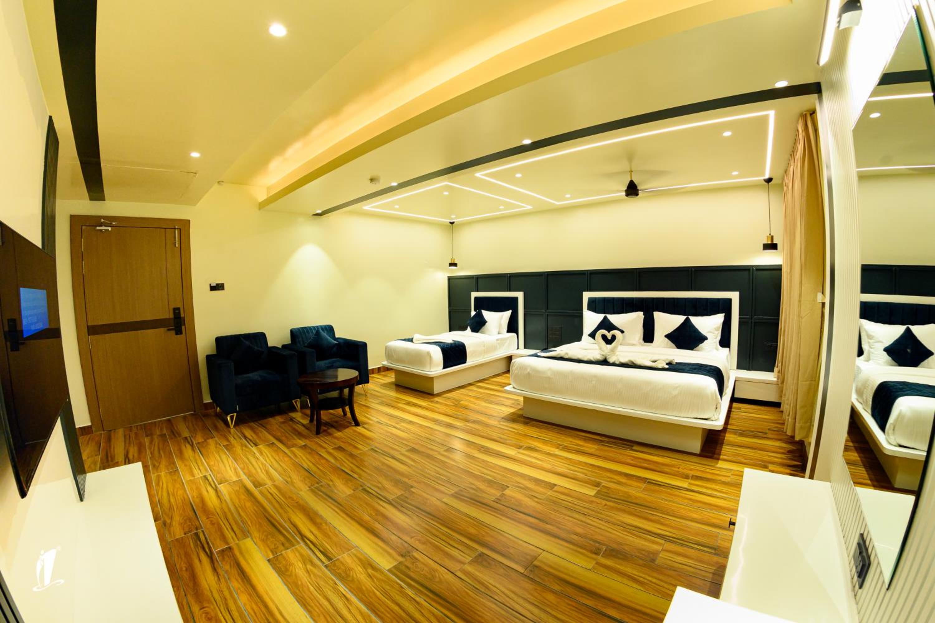 Family Room photo 1