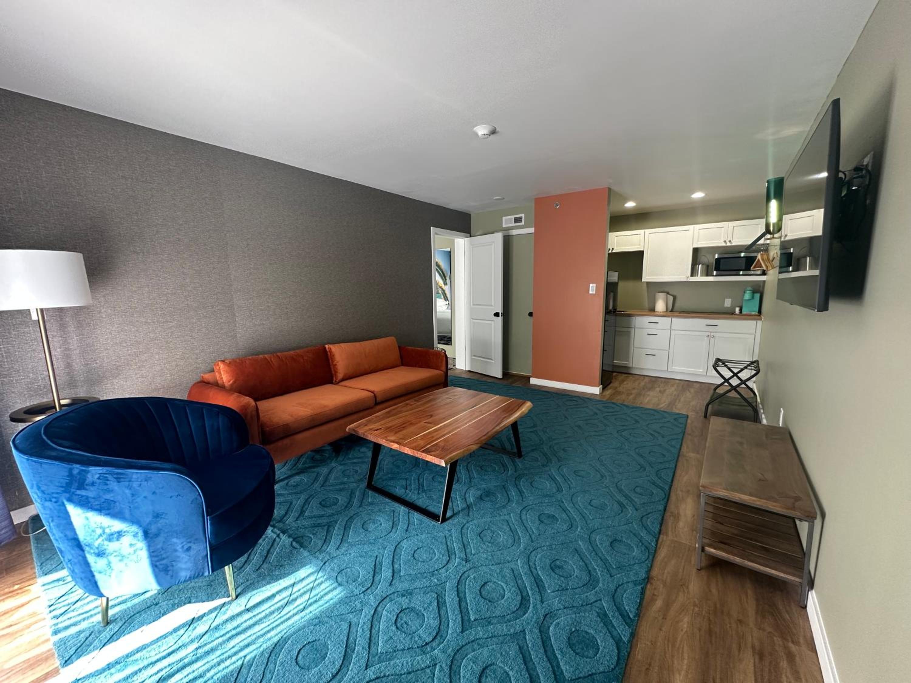 Superior King Suite