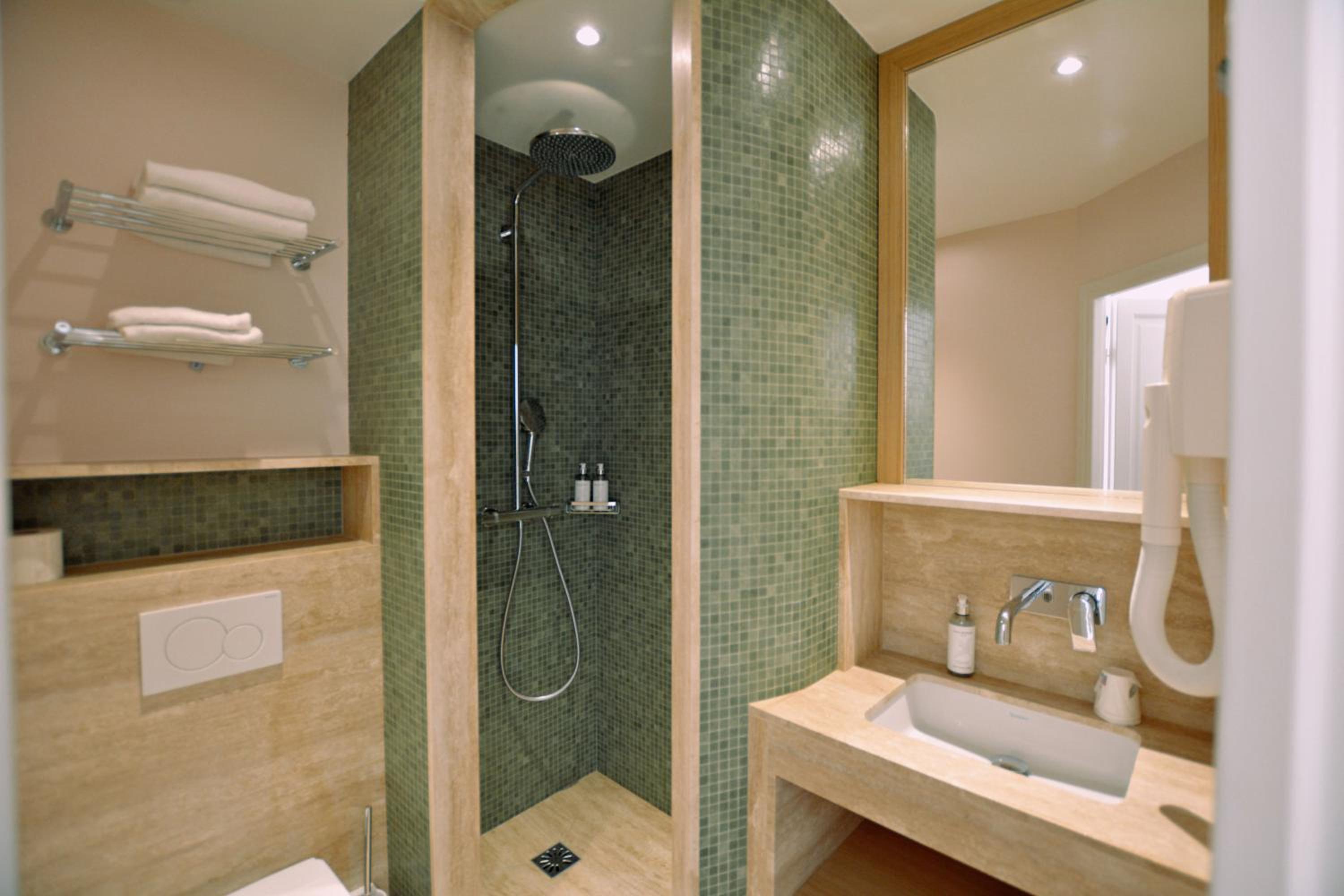 Single Room - Superior photo 2