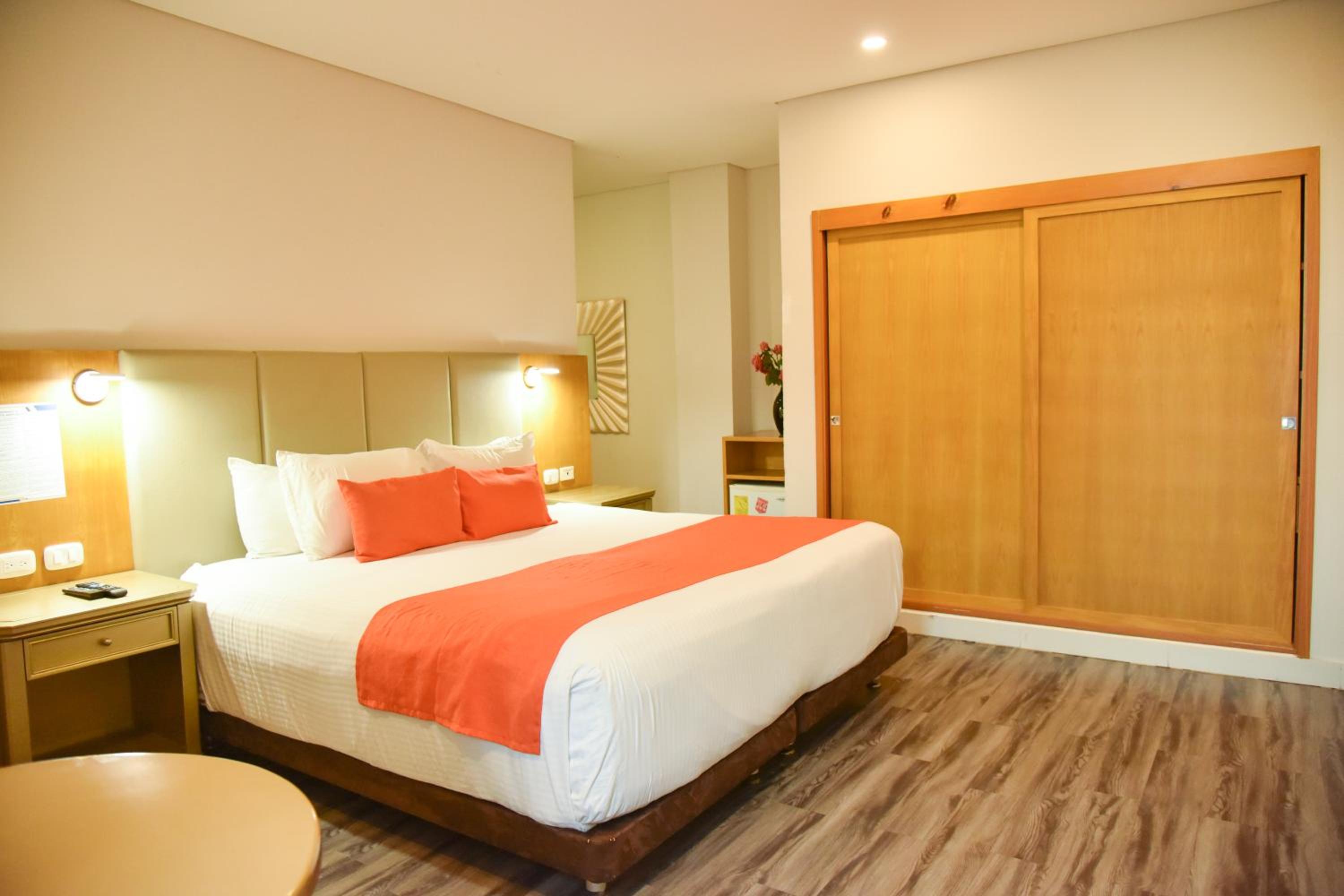 Superior King Room photo 2