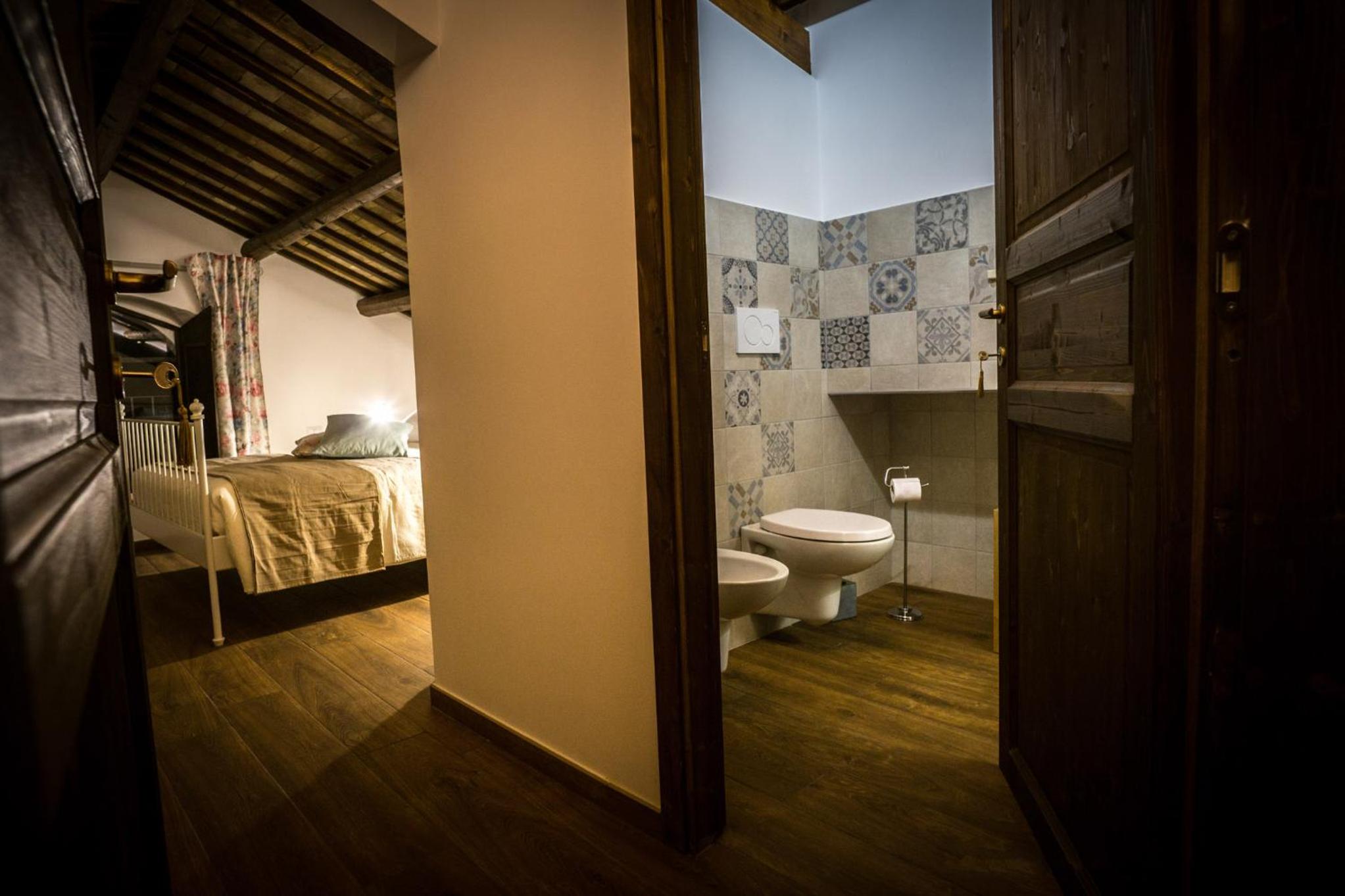 Suite with Terrace - Photo 23