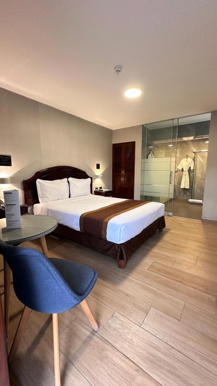 Deluxe Queen Room photo 2