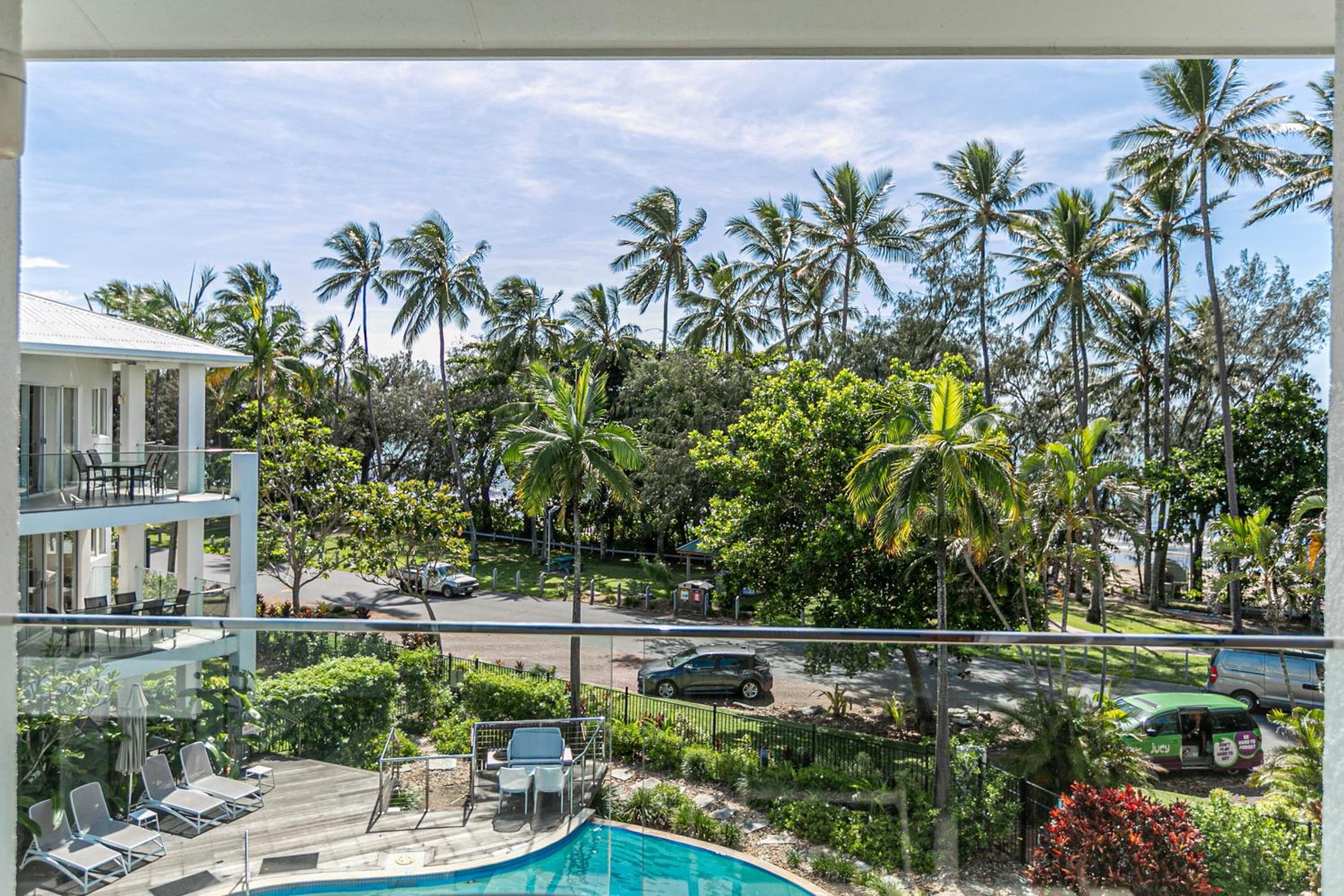 Two-Bedroom Apartment with Balcony and Sea View