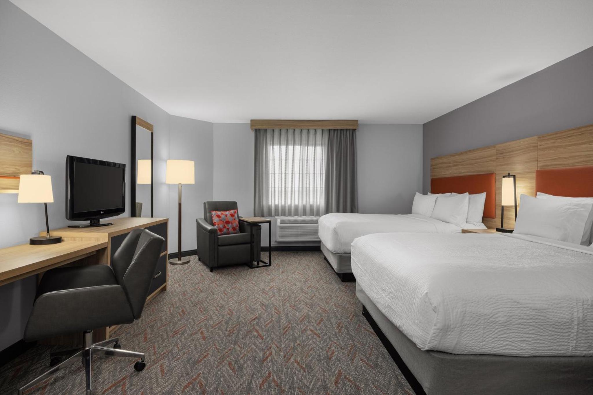 Studio Suite with Two Queen Beds - Photo 4