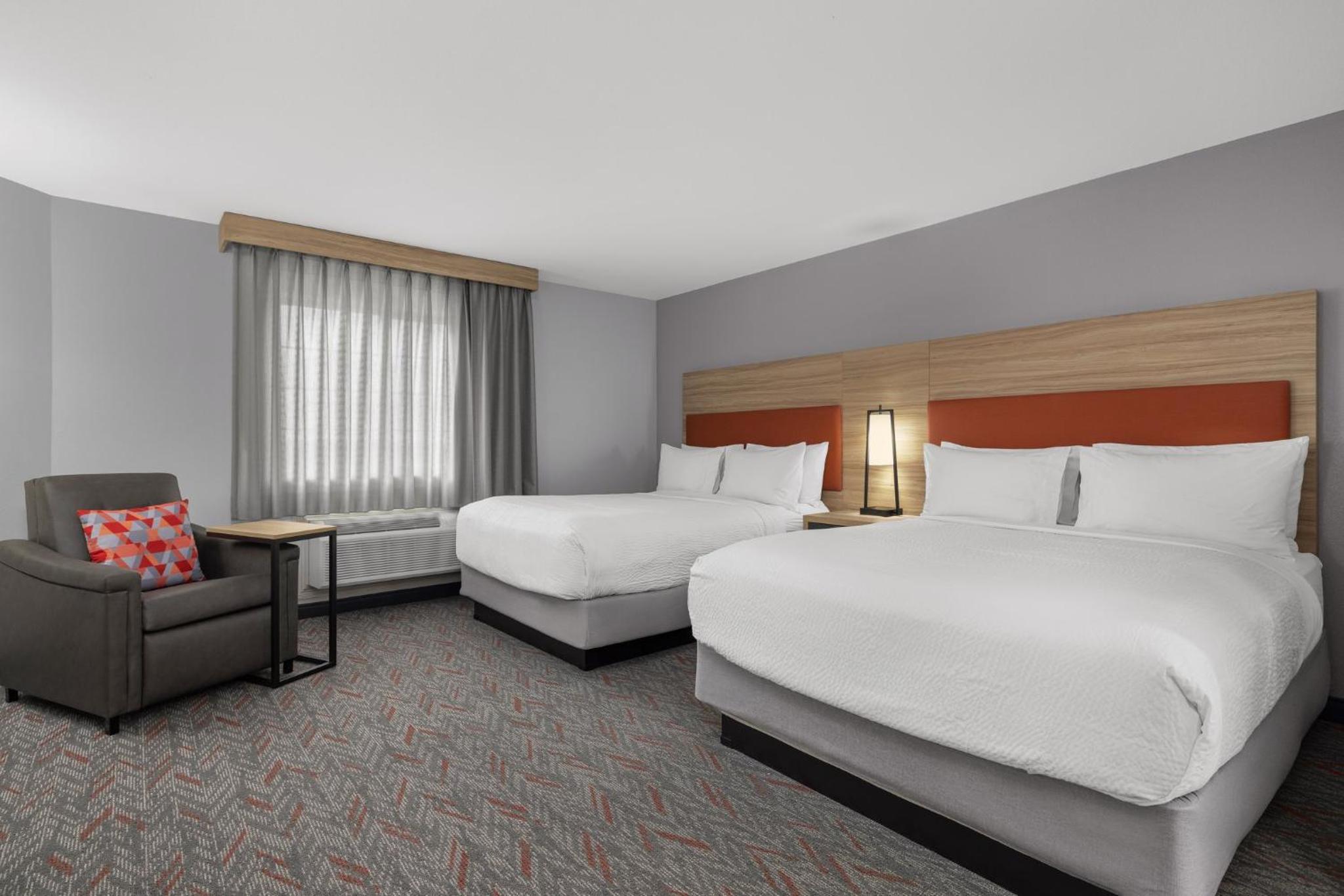Studio Suite with Two Queen Beds - Photo 6