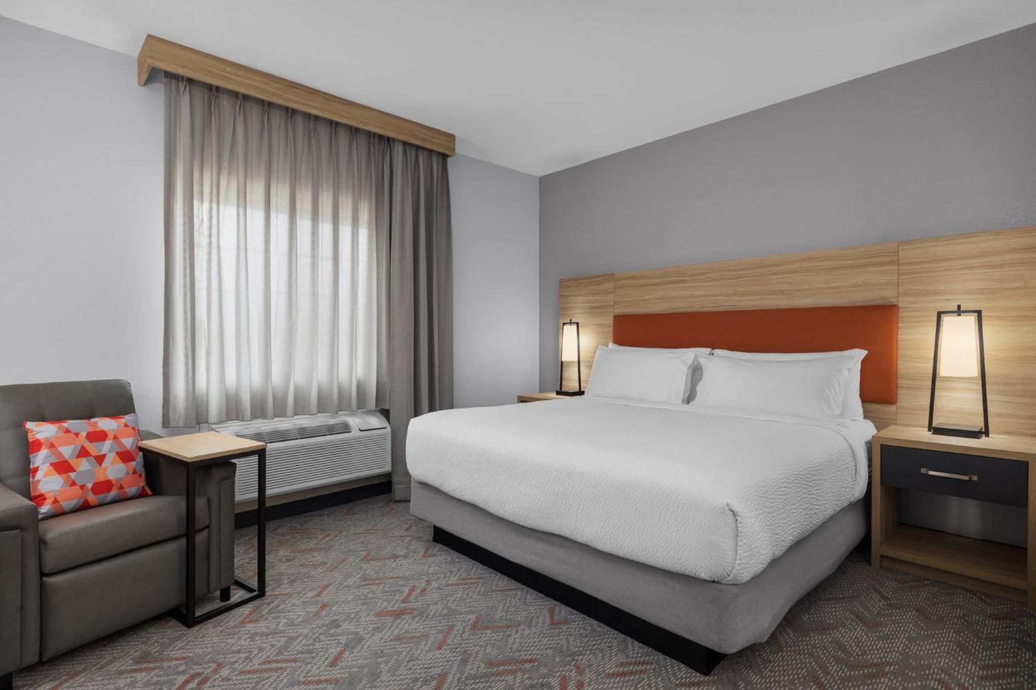 King Studio Suite - Photo 5