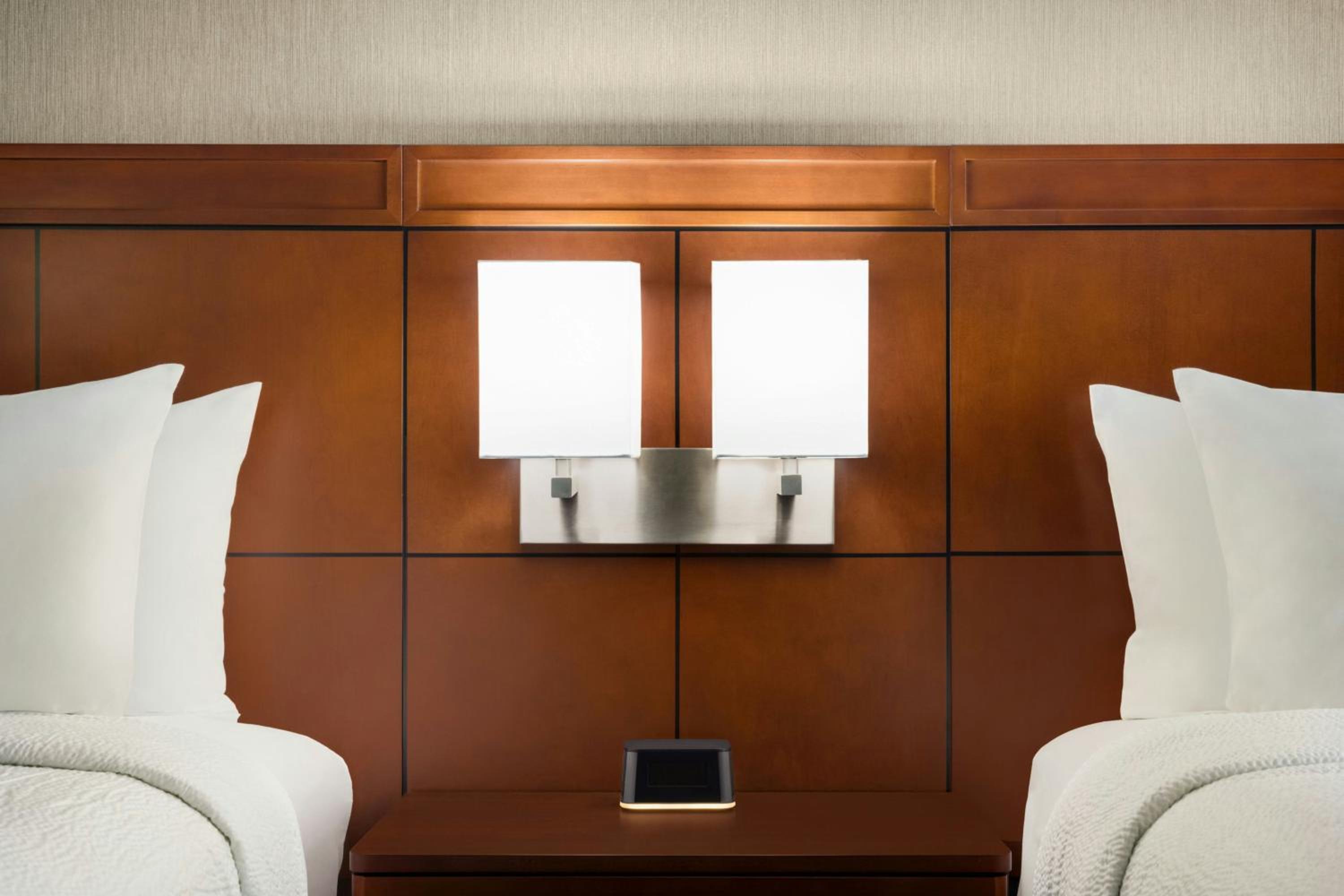 Queen Room with Two Queen Beds and Balcony - Hearing Accessible