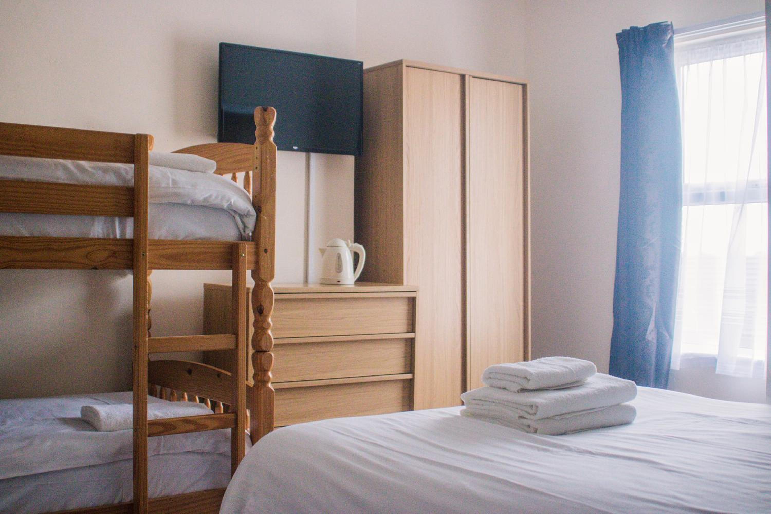Triple Room with Private Bathroom photo 3