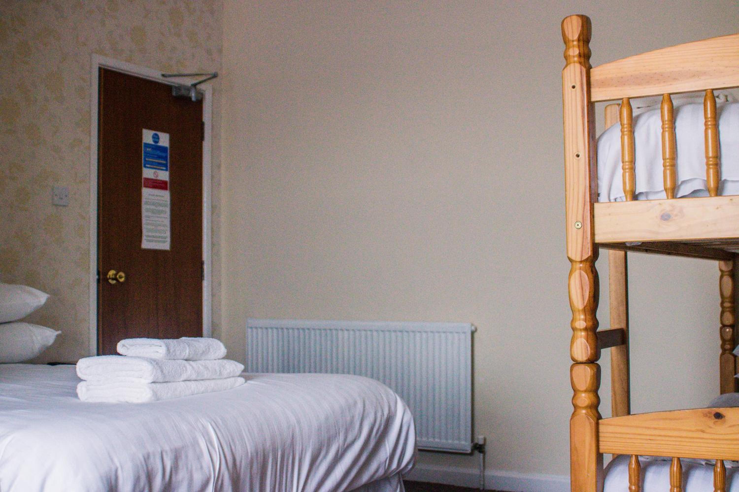 Triple Room with Private Bathroom photo 2