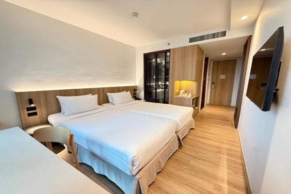 Deluxe Twin Room photo 2