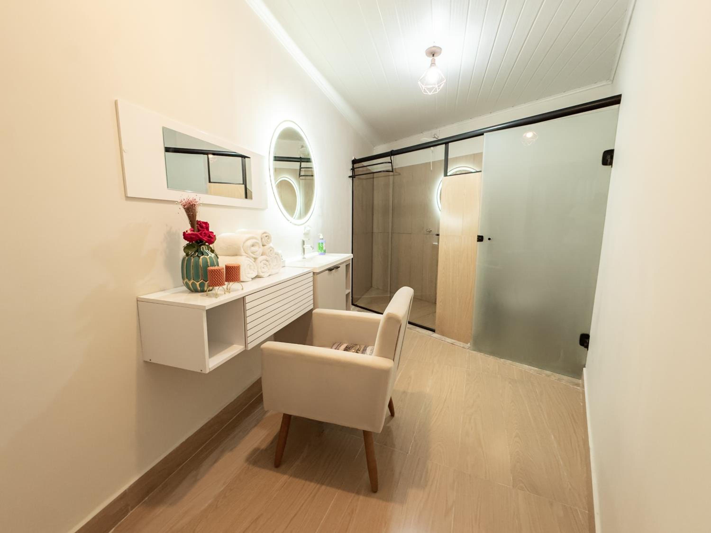 Deluxe Suite photo 2