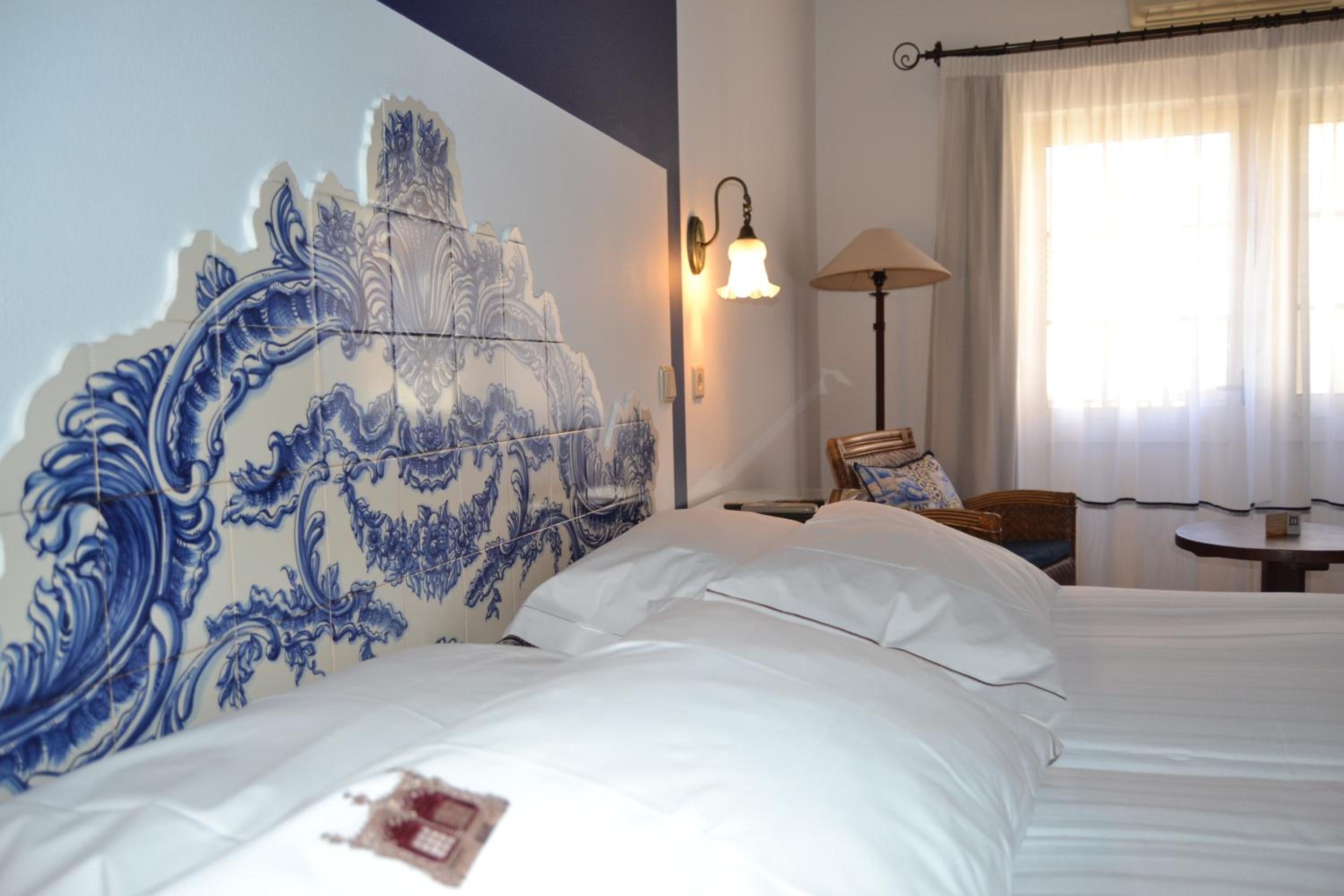 Double Room / Twin with City View - Main House - Photo 3