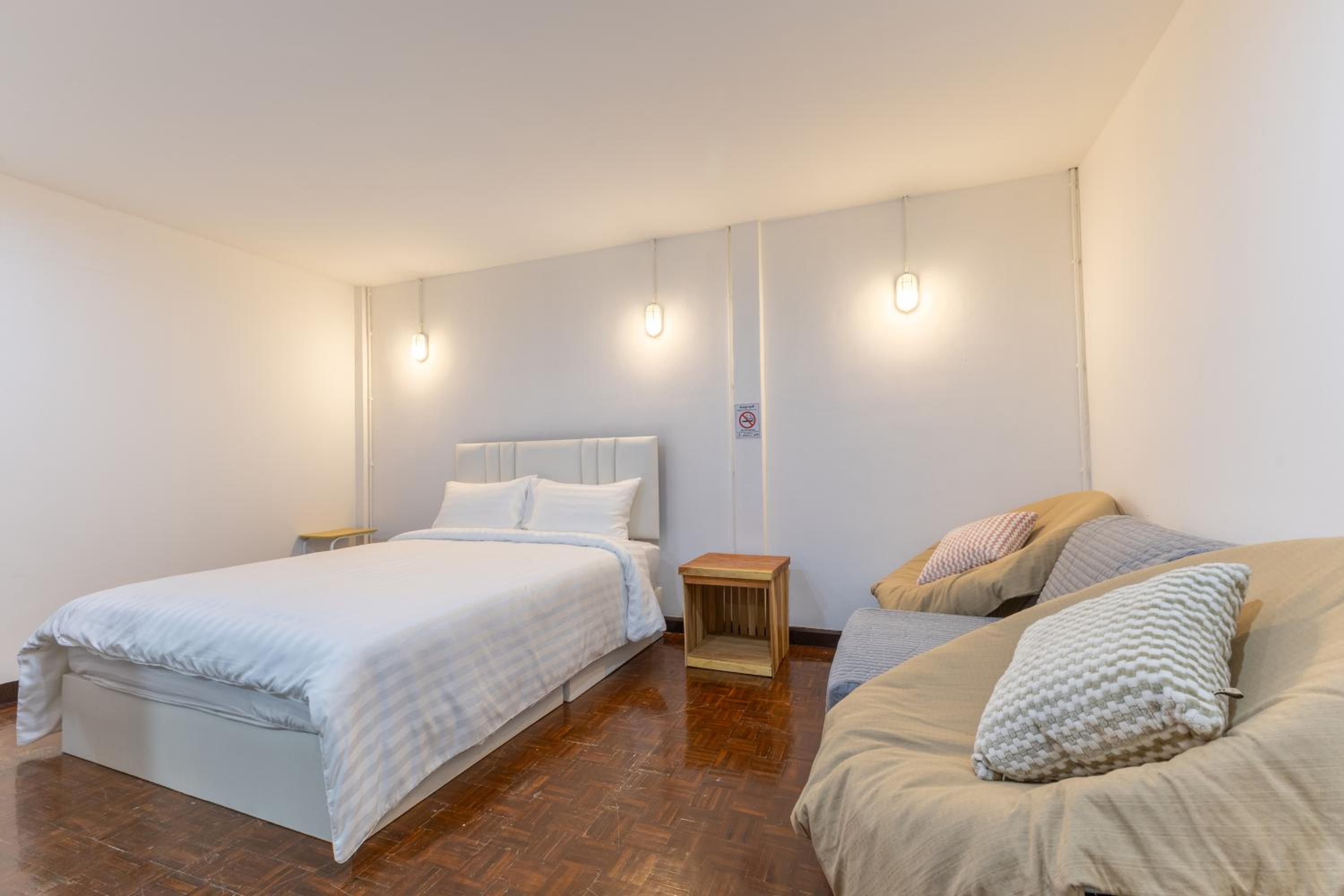 Superior Double Room  - No Window photo 3