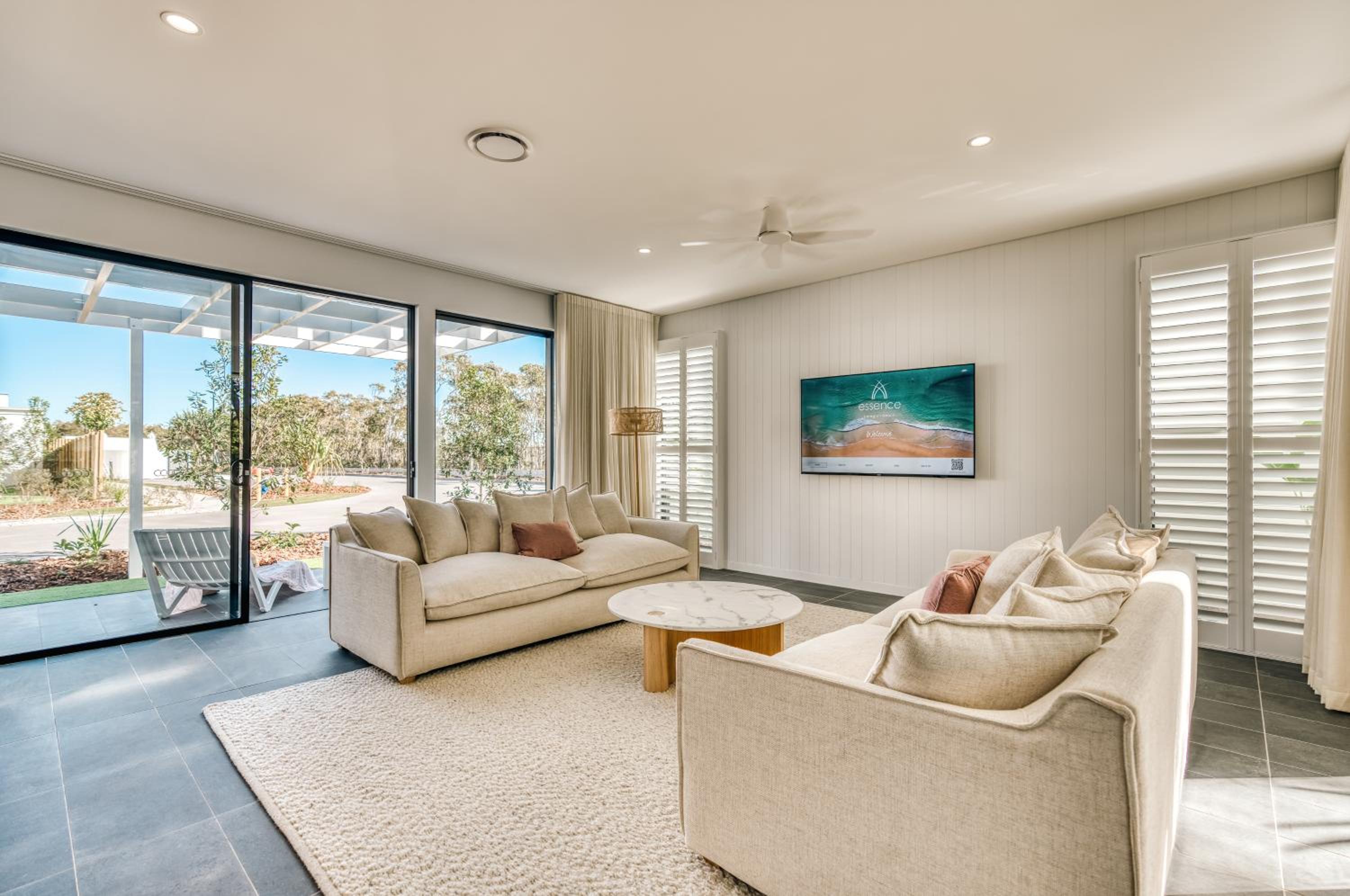 Four Bedroom Lilly Luxury Home with Private Pool