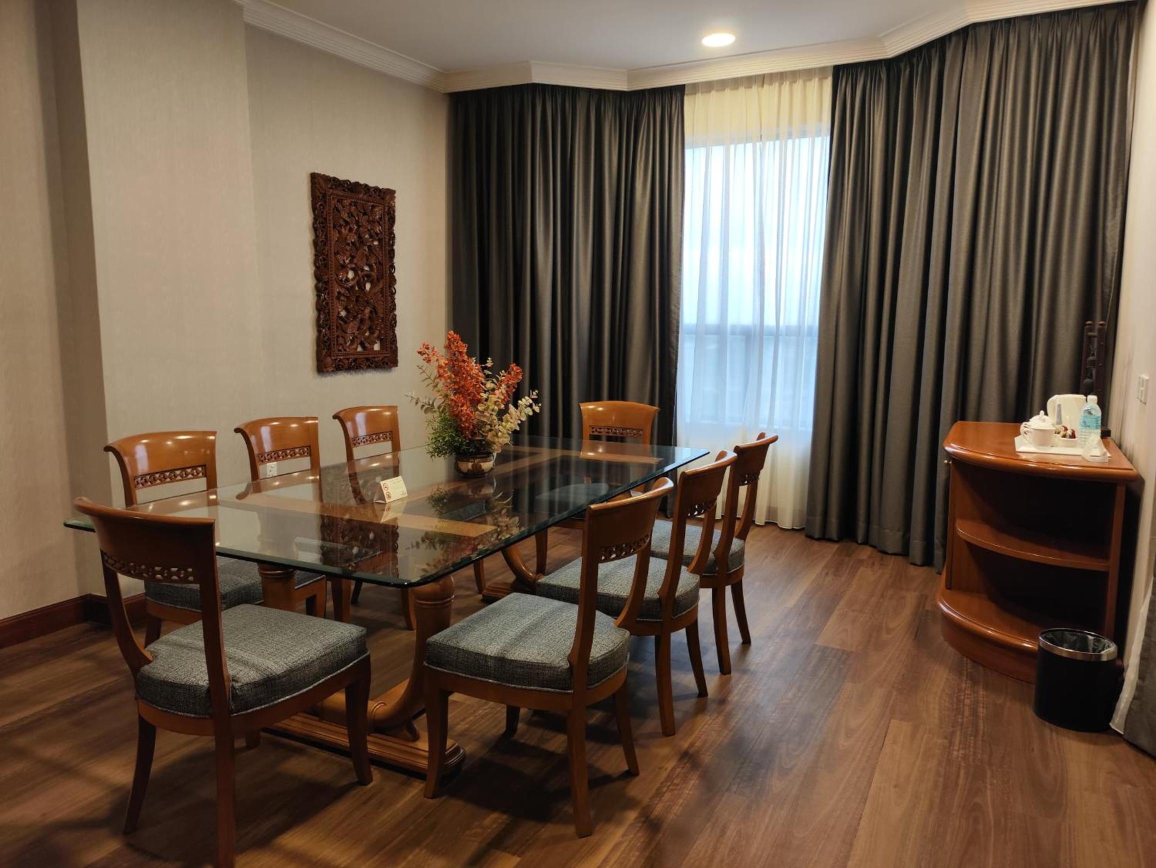 Presidential Suite