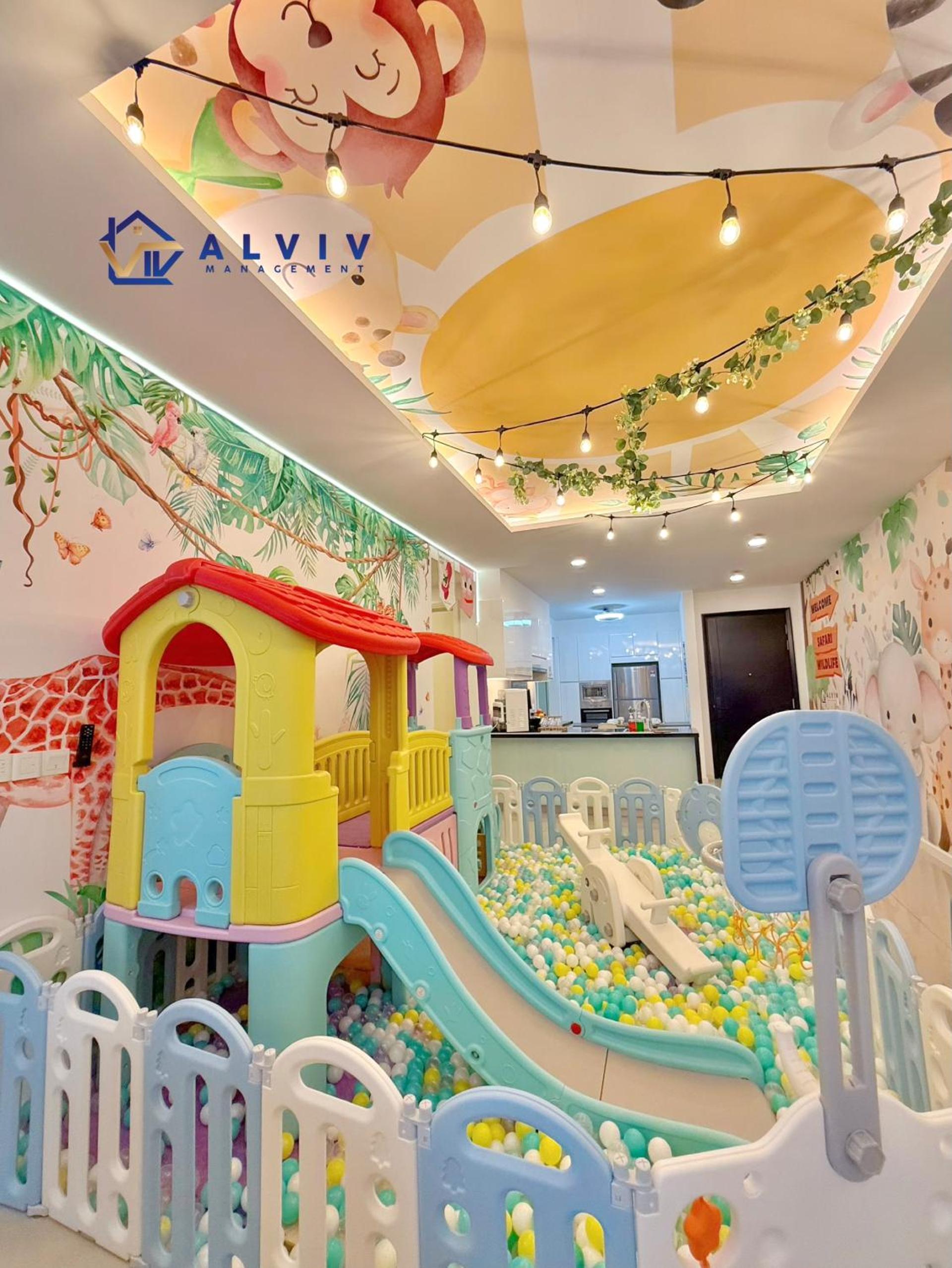 Safari Theme Three-Bedroom Apartment with Kids Playground - Photo 2