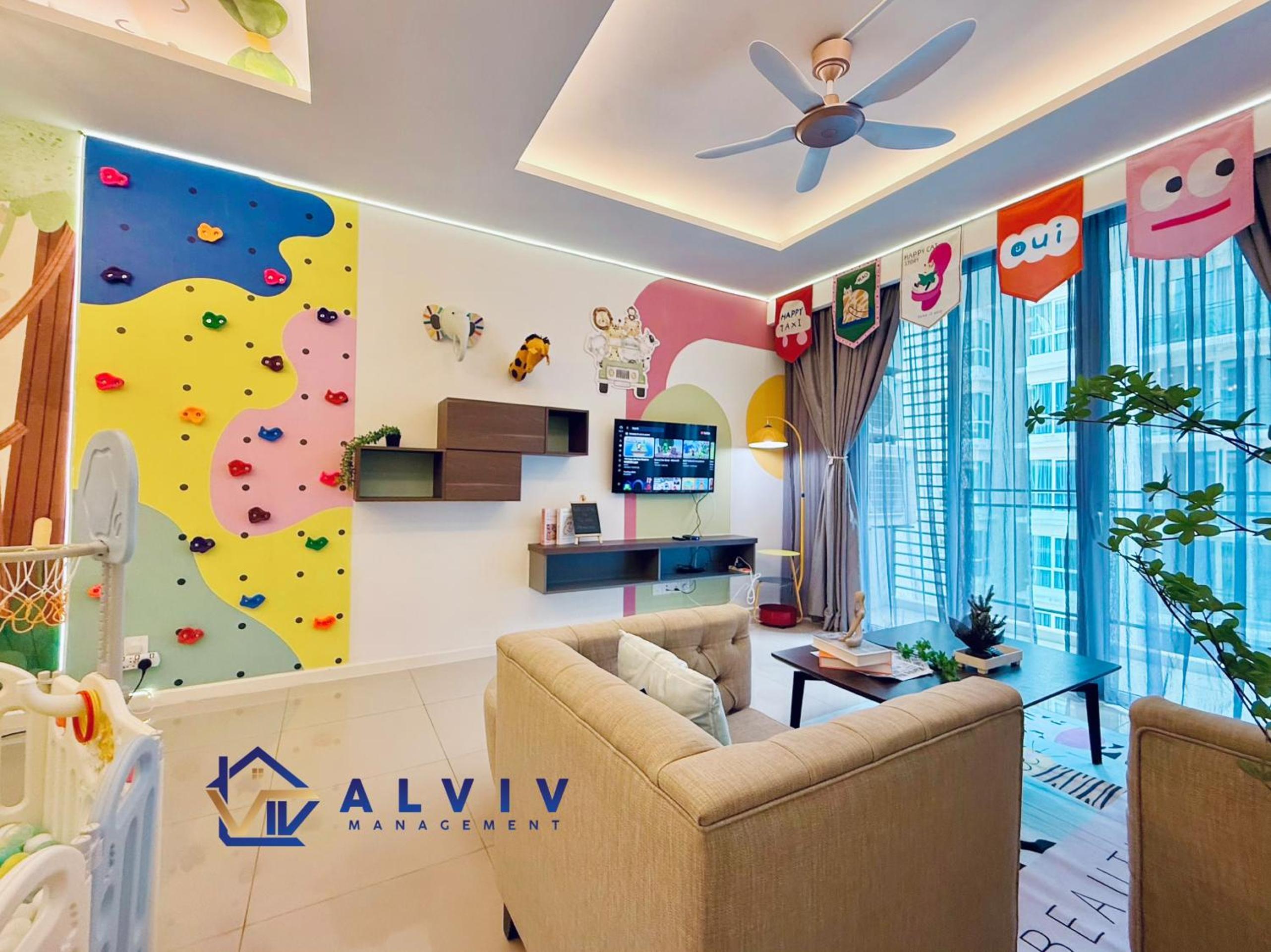 Safari Theme Three-Bedroom Apartment with Kids Playground - Photo 8