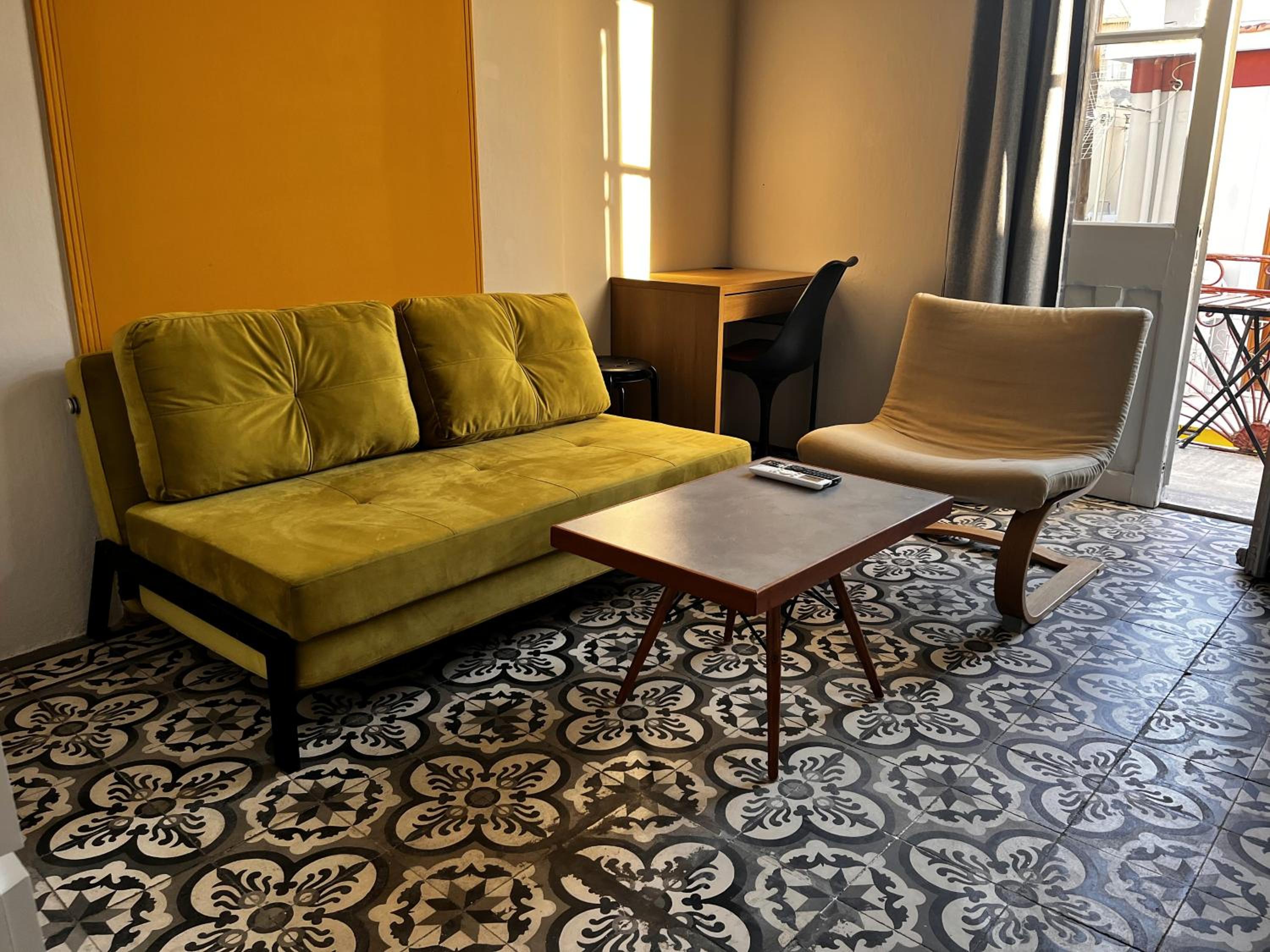 One-Bedroom Apartment