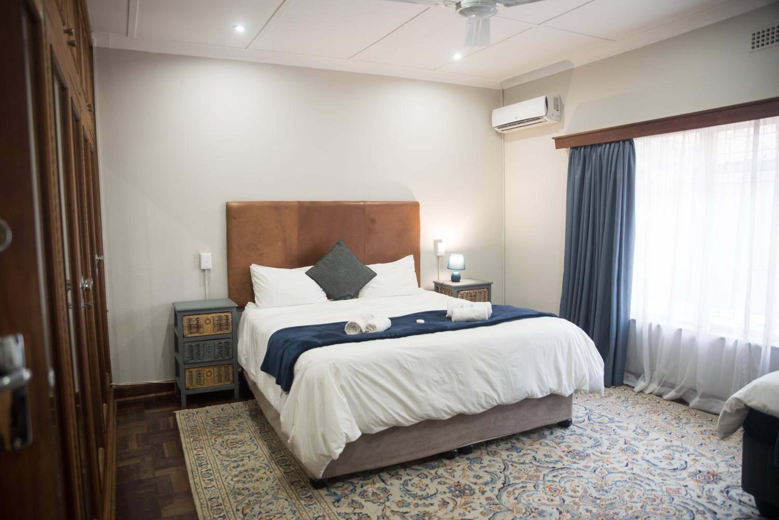Standard Queen Room - Photo 4