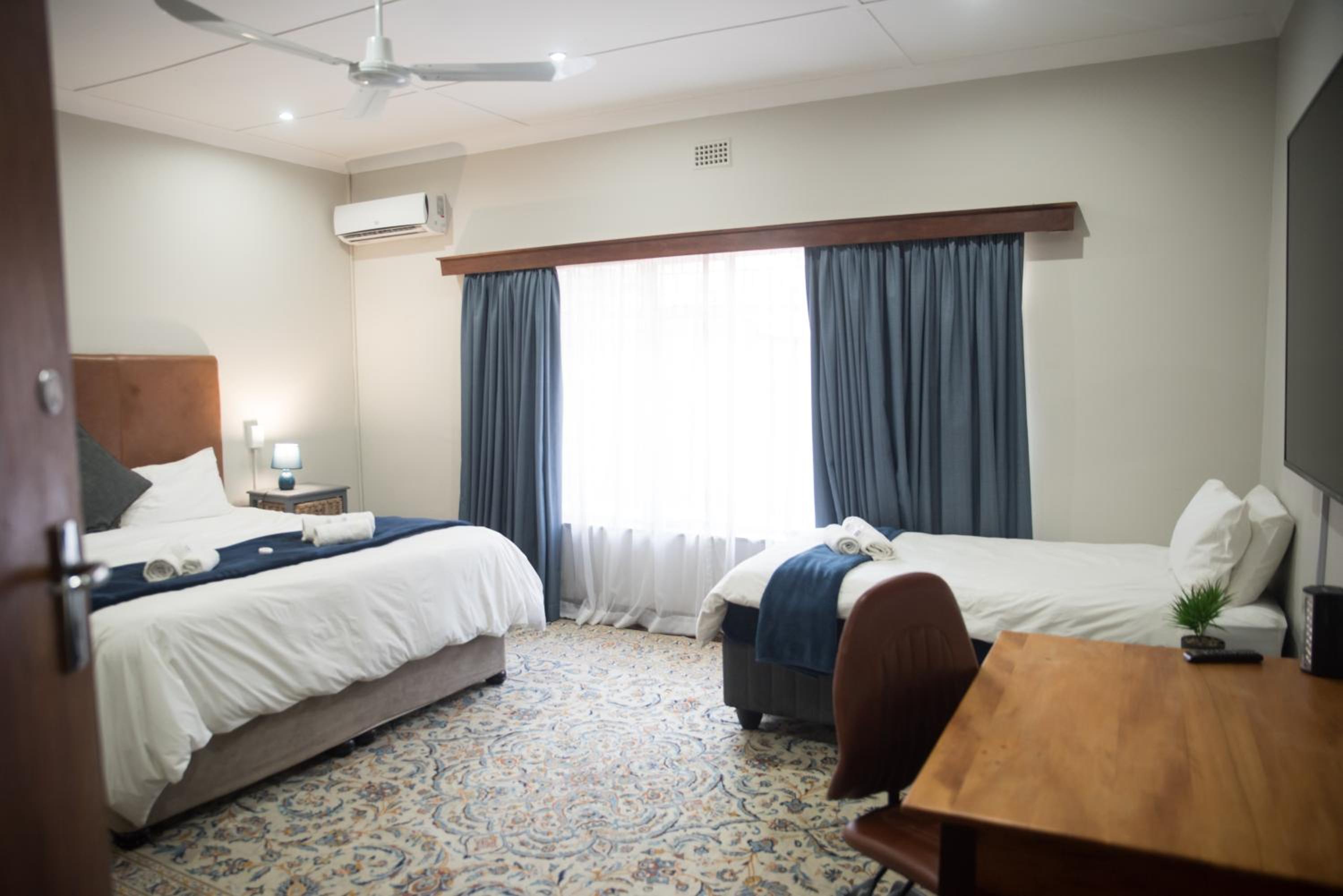 Standard Queen Room - Photo 3