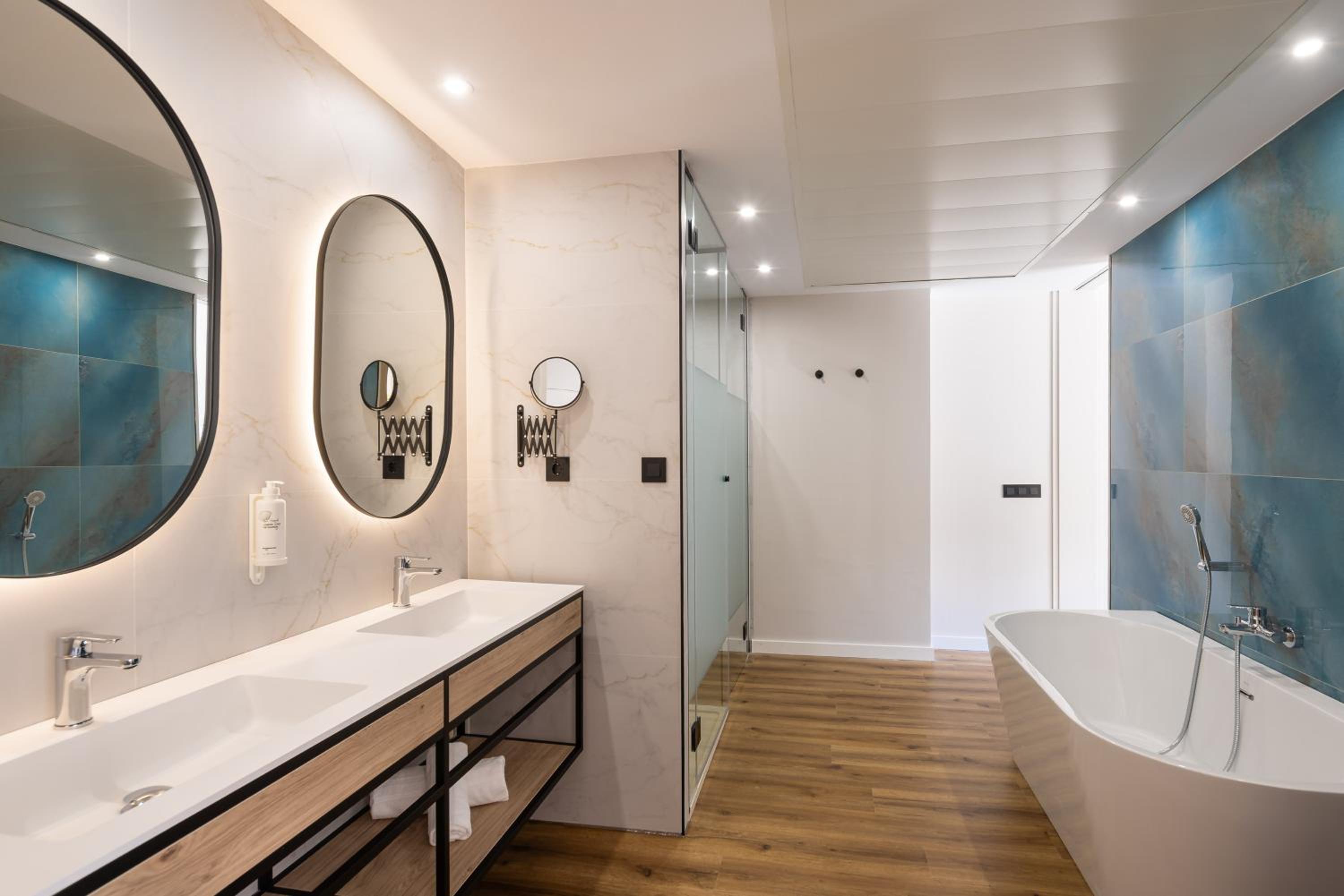 Standard Suite photo 2