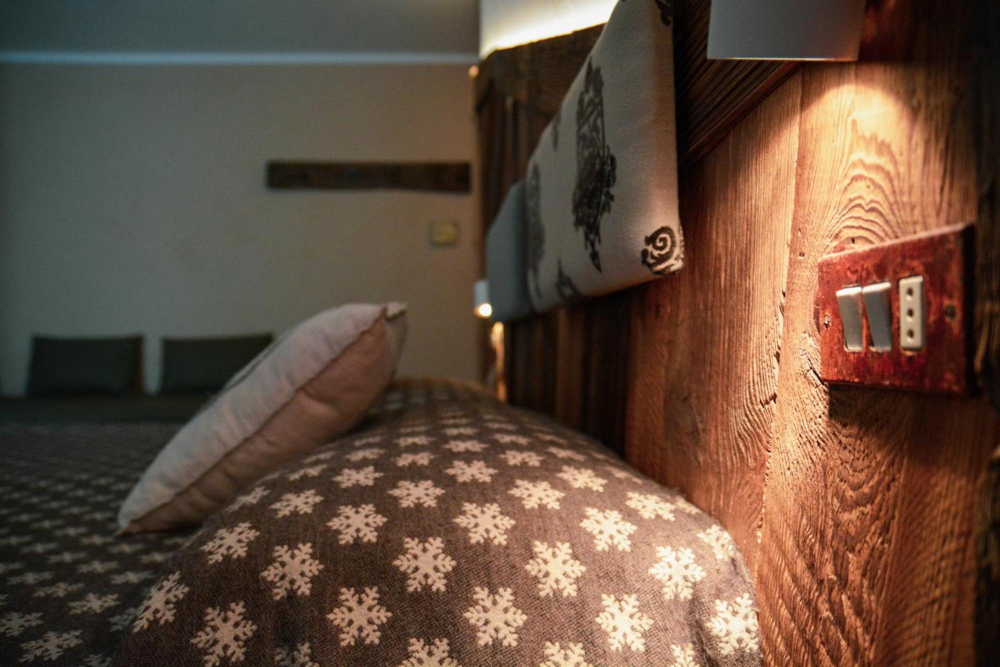 Large Double Room photo 2