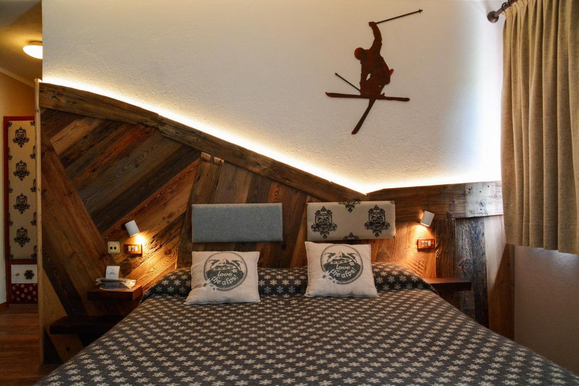 Large Double Room photo 3