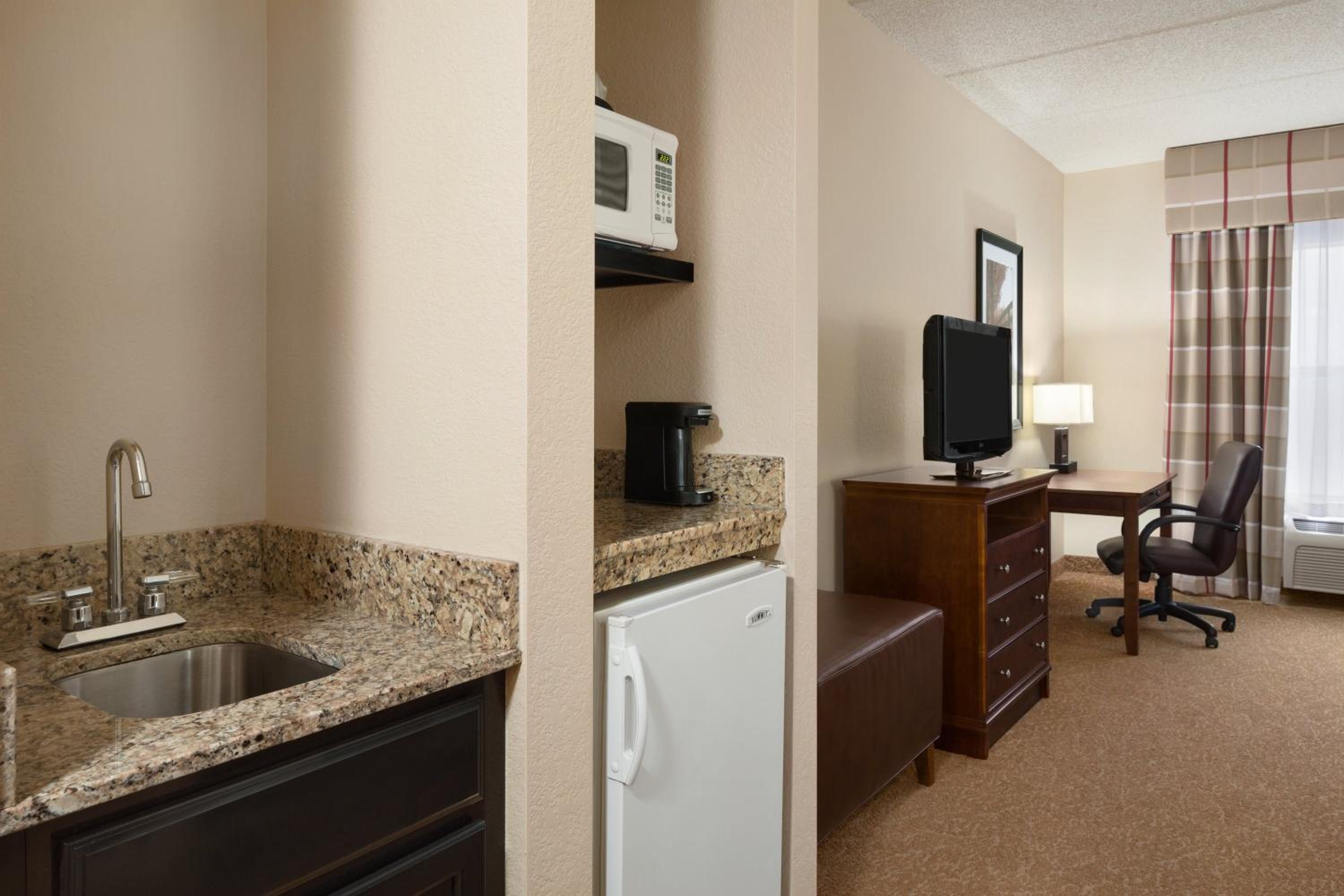 King Room - Disability Access/Non-Smoking - Photo 2