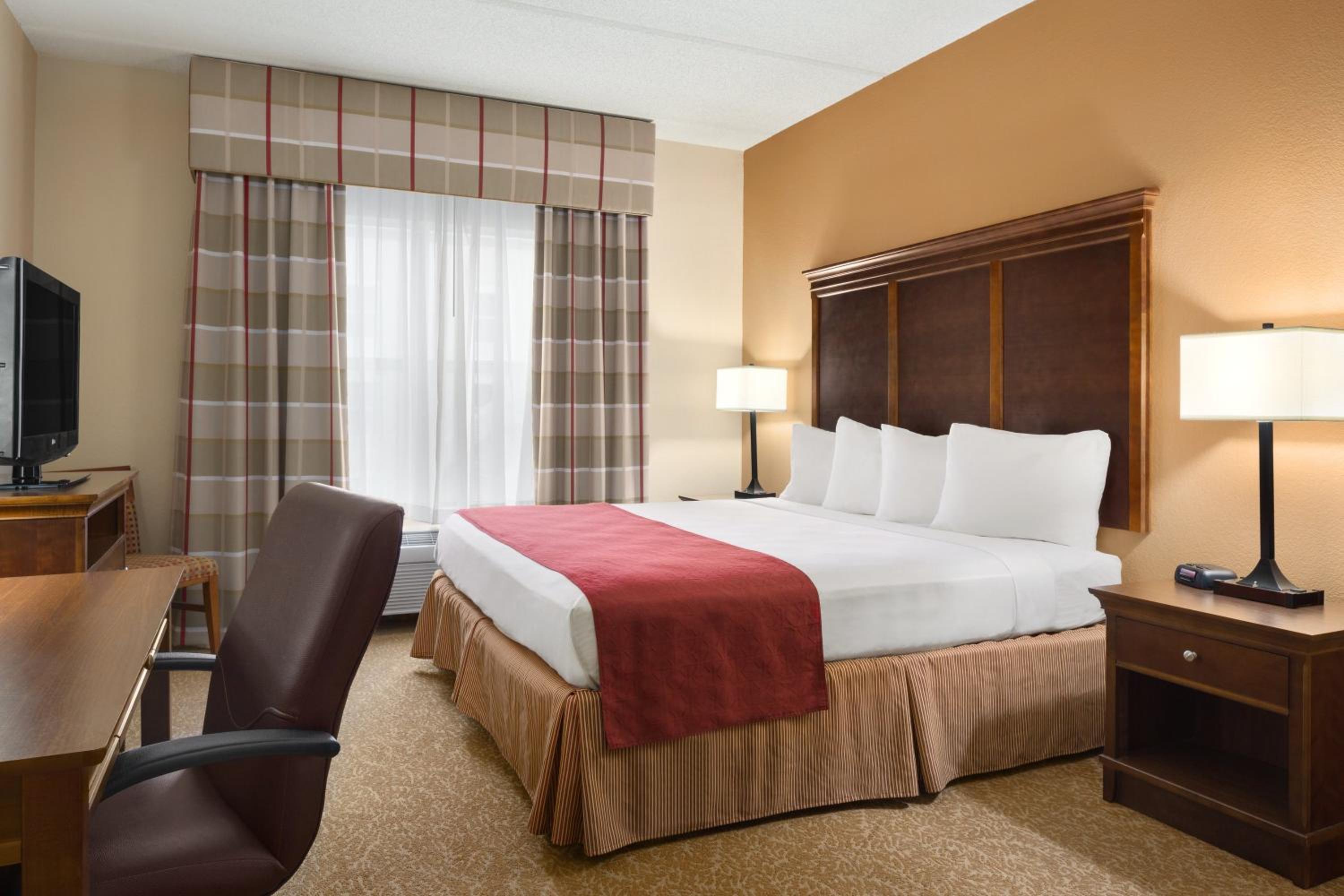 King Room - Disability Access/Non-Smoking - Photo 4