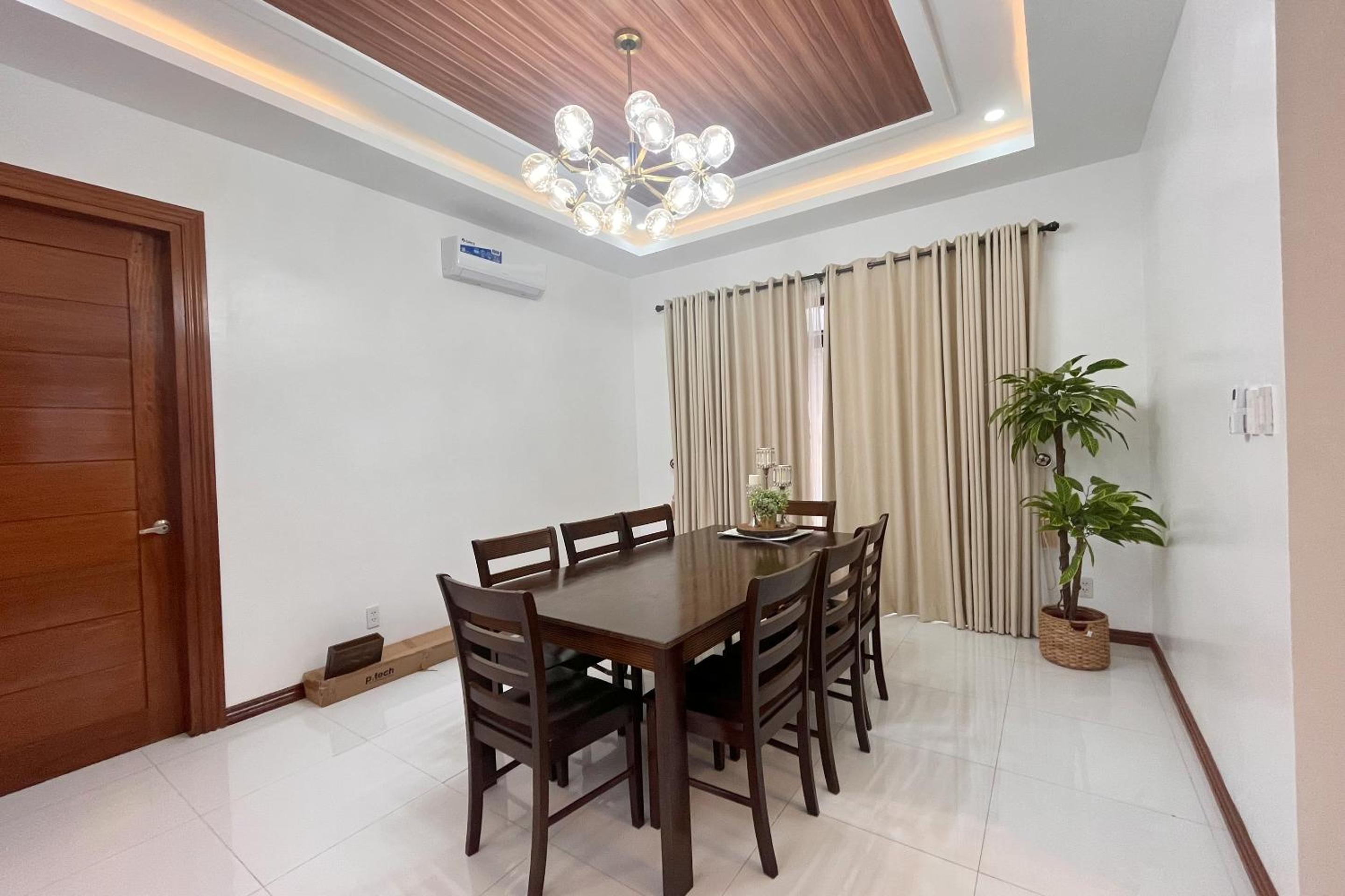 Three-Bedroom Villa - Photo 4